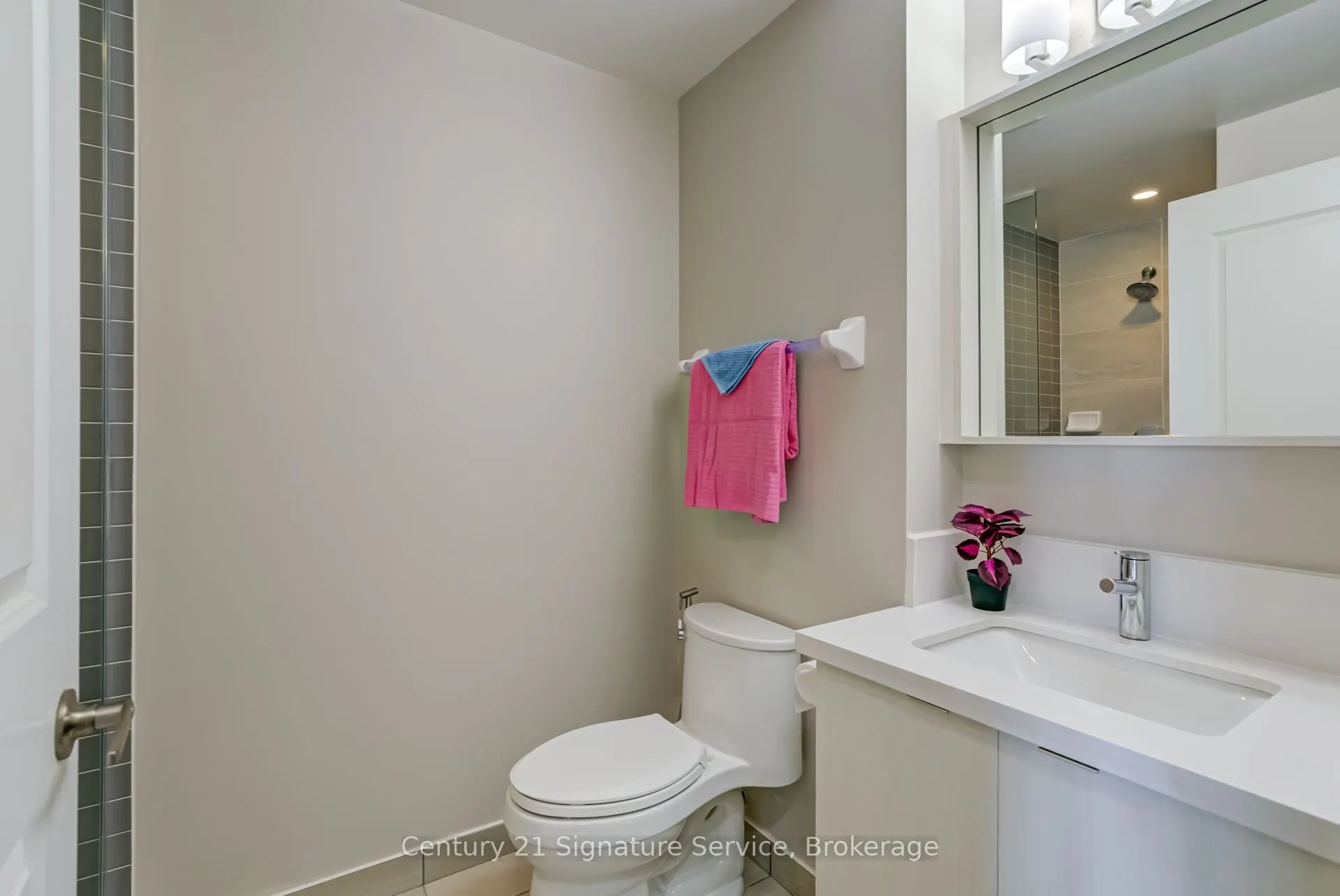 4677 Glen Erin Drive, #304