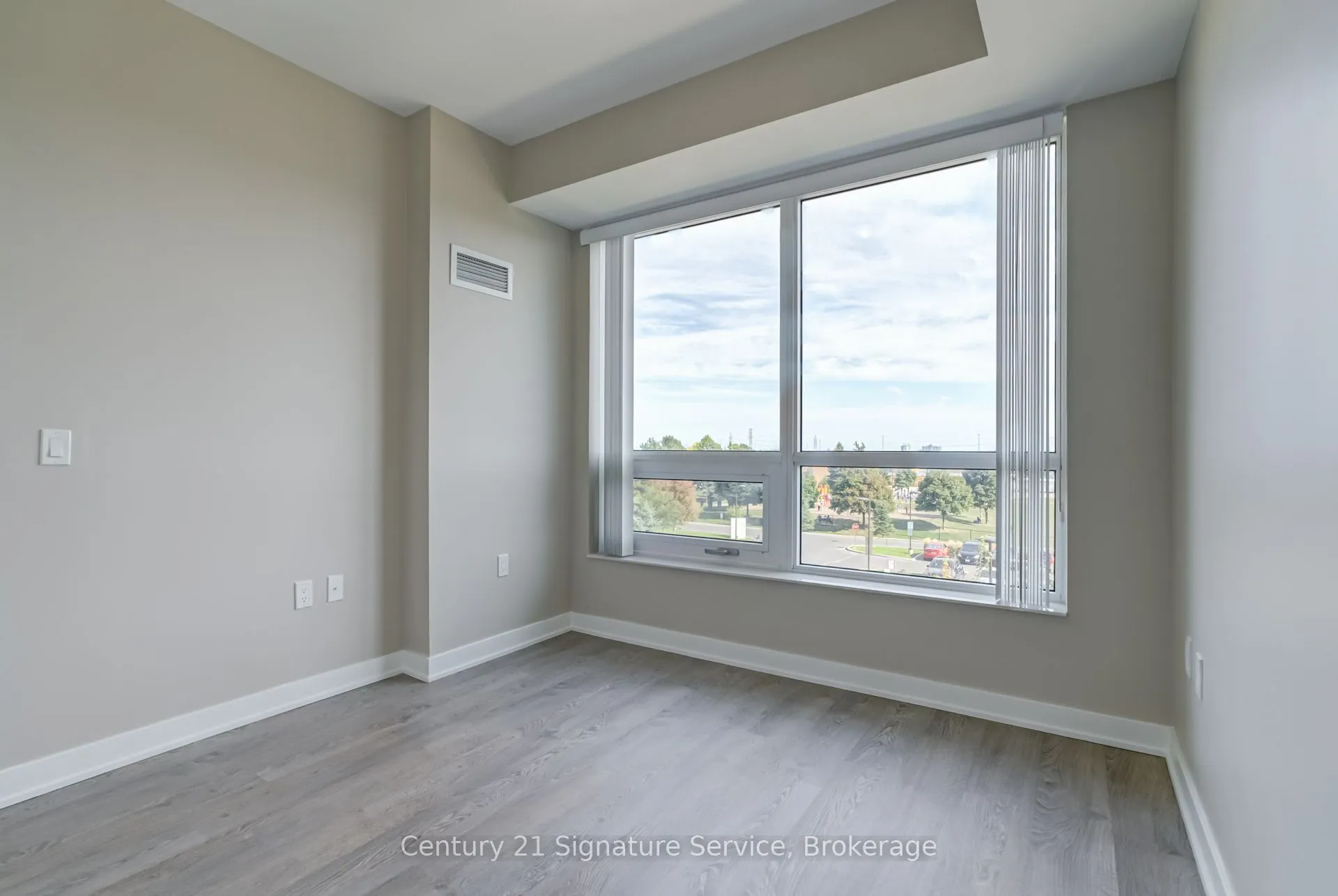 4677 Glen Erin Drive, #304
