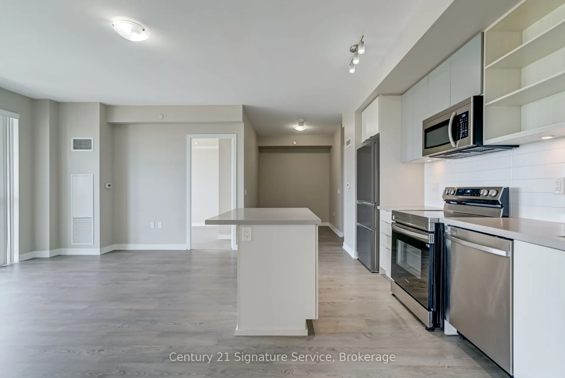 4677 Glen Erin Drive, #304