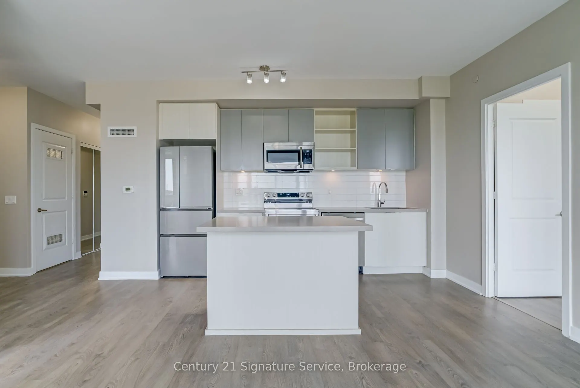 4677 Glen Erin Drive, #304