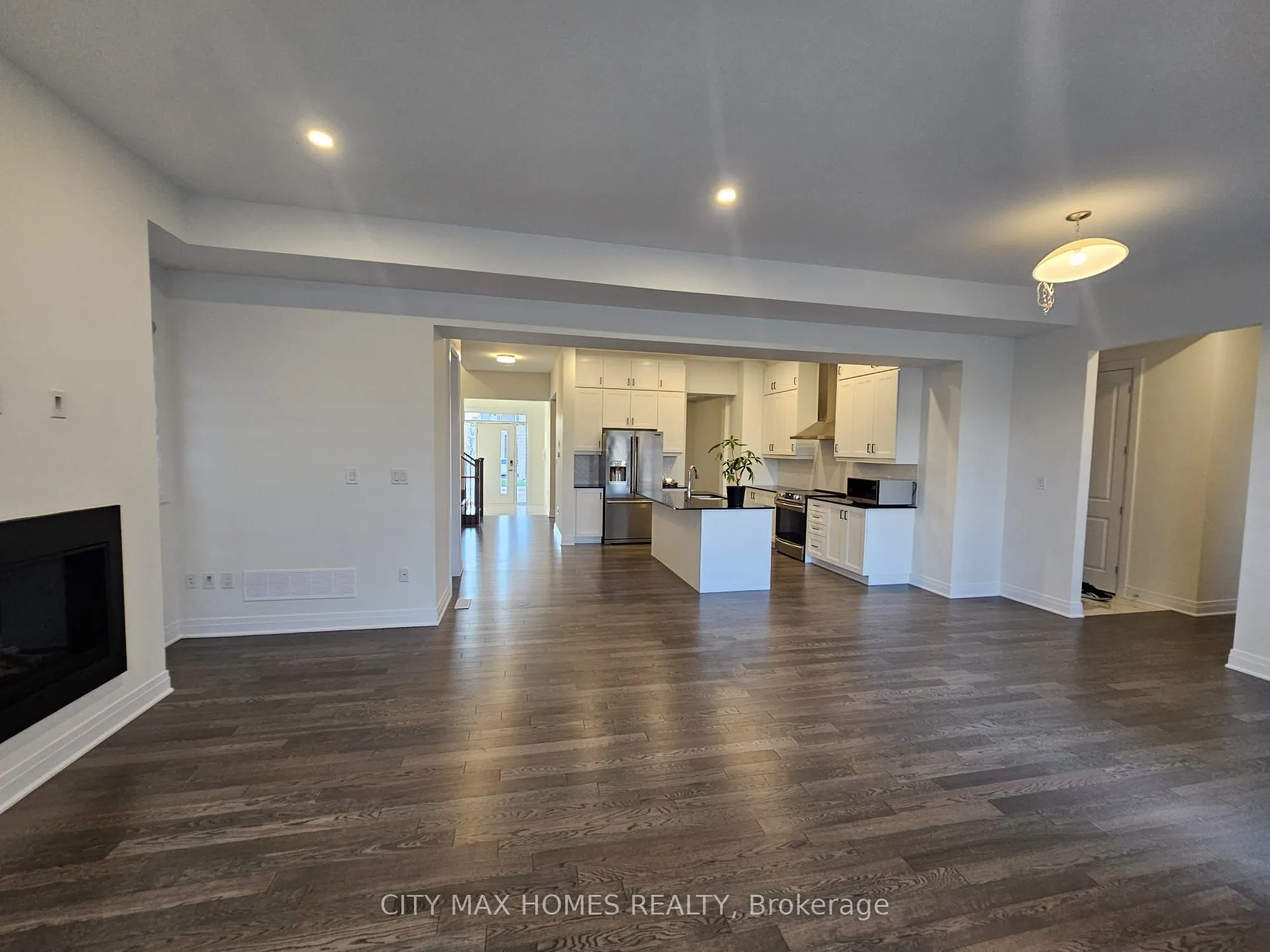 3240 Mariner Passage