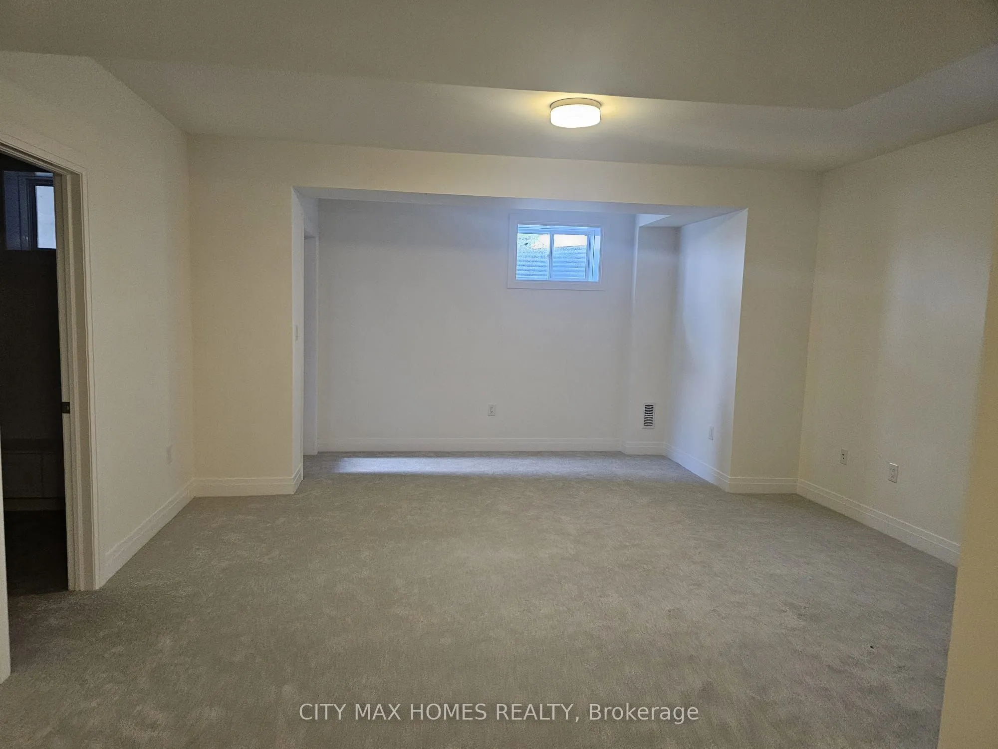 3240 Mariner Passage