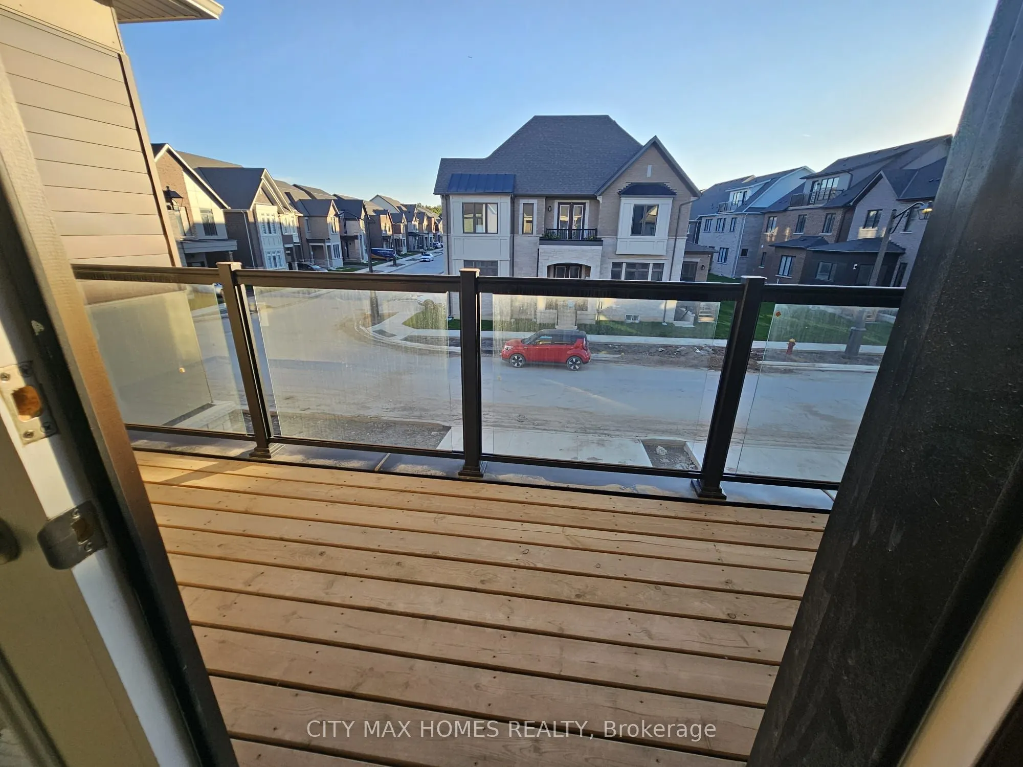 3240 Mariner Passage