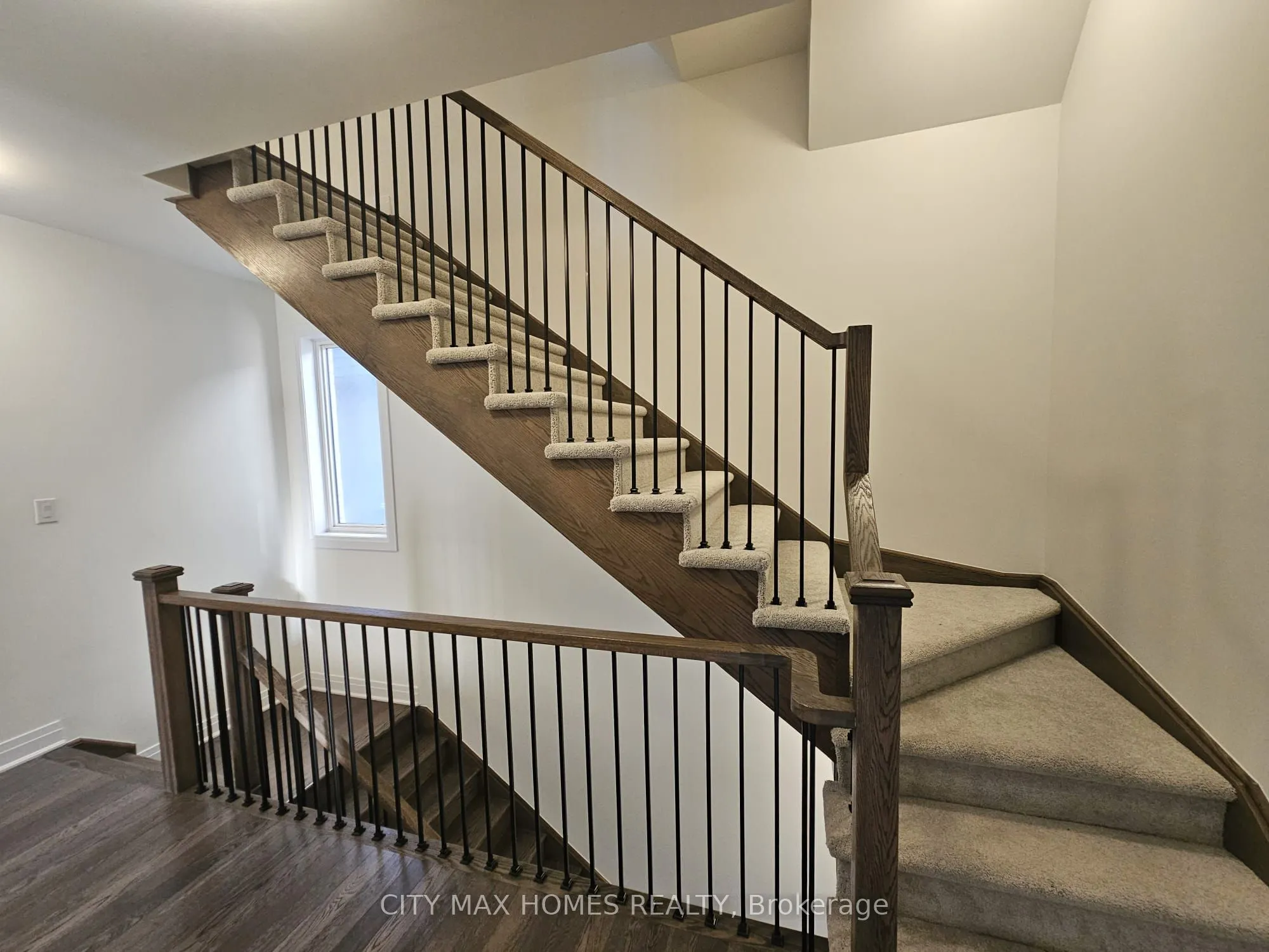 3240 Mariner Passage
