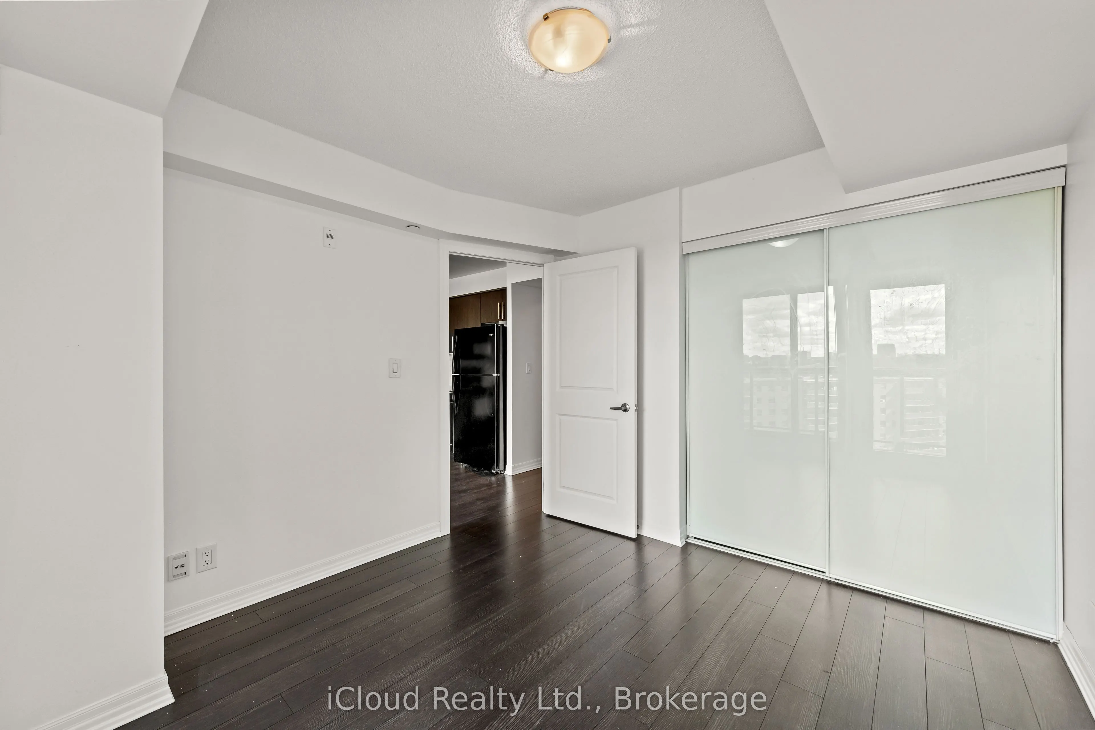 80 Esther Lorrie Drive, #1002