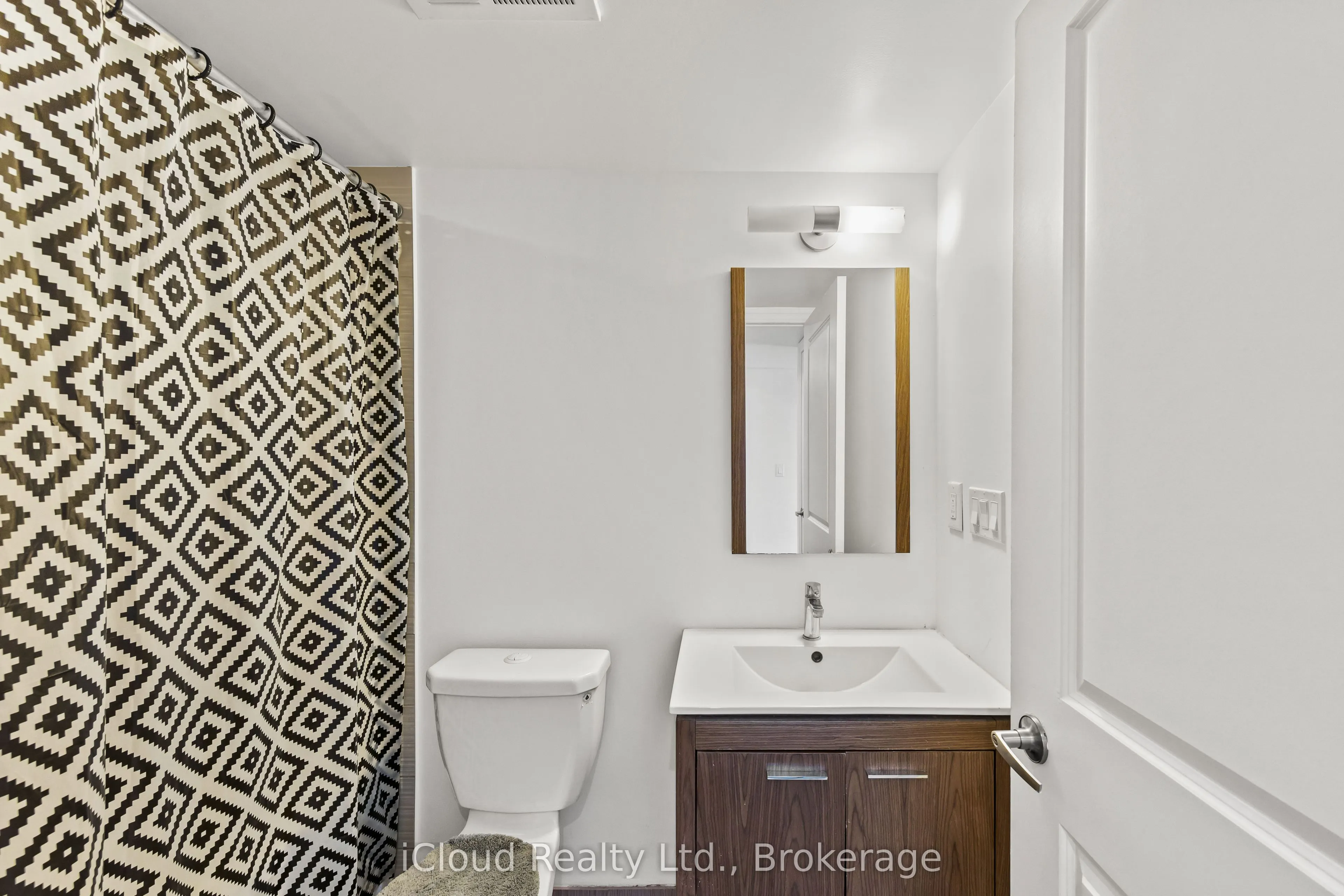 80 Esther Lorrie Drive, #1002