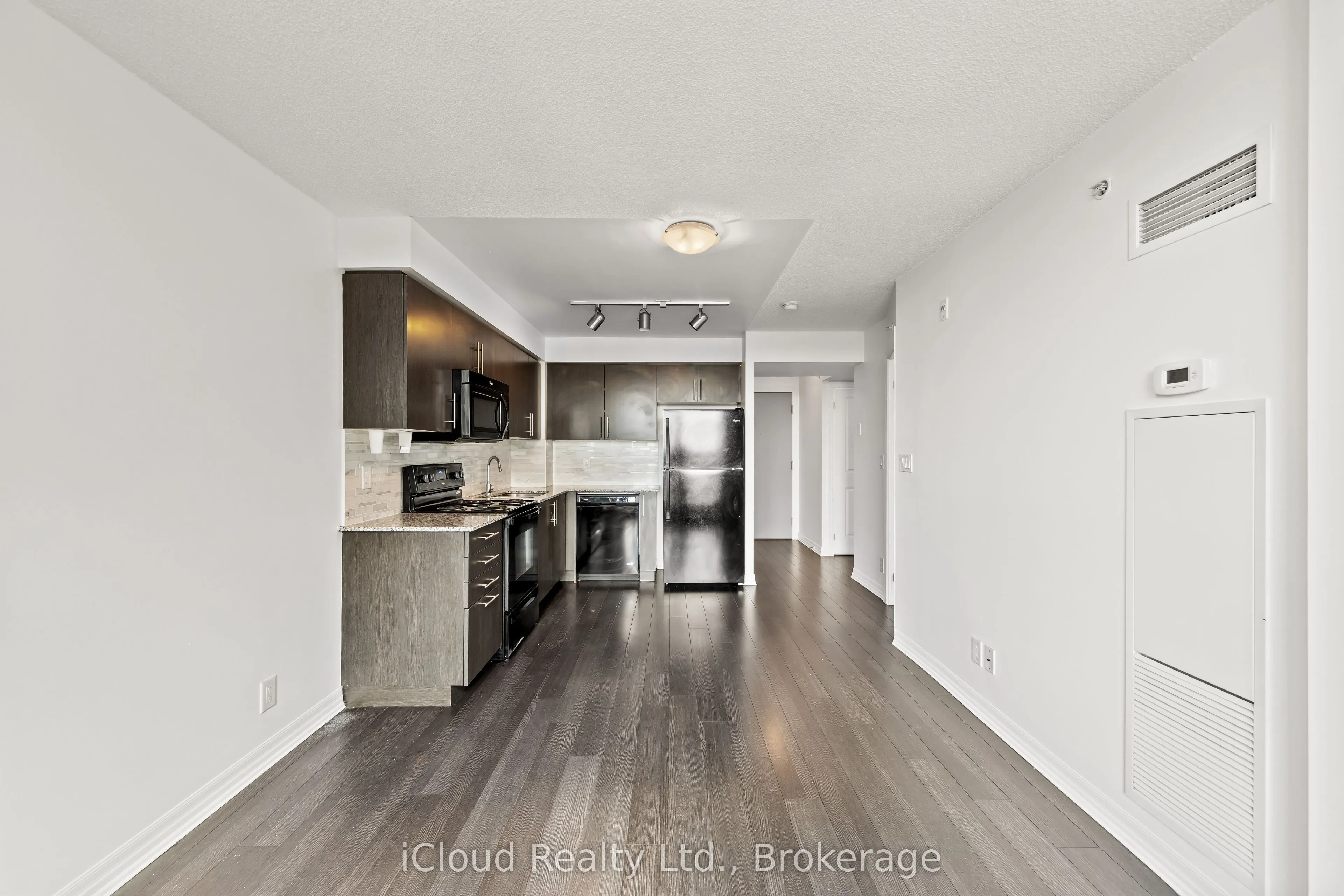 80 Esther Lorrie Drive, #1002
