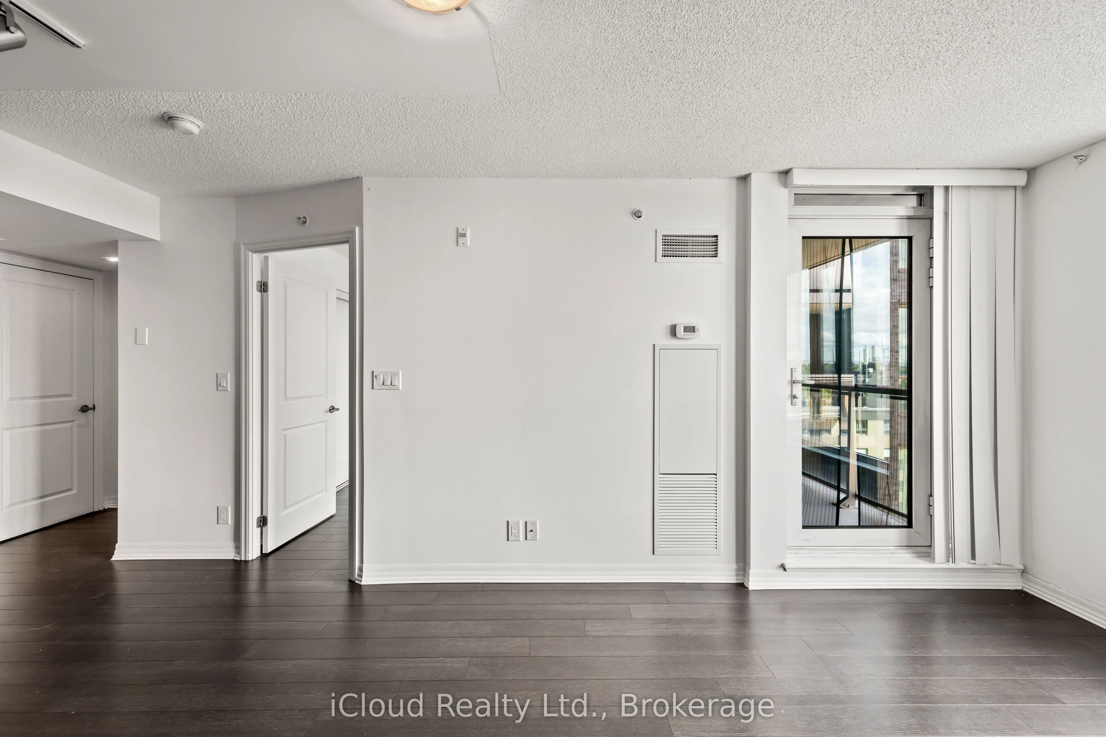80 Esther Lorrie Drive, #1002