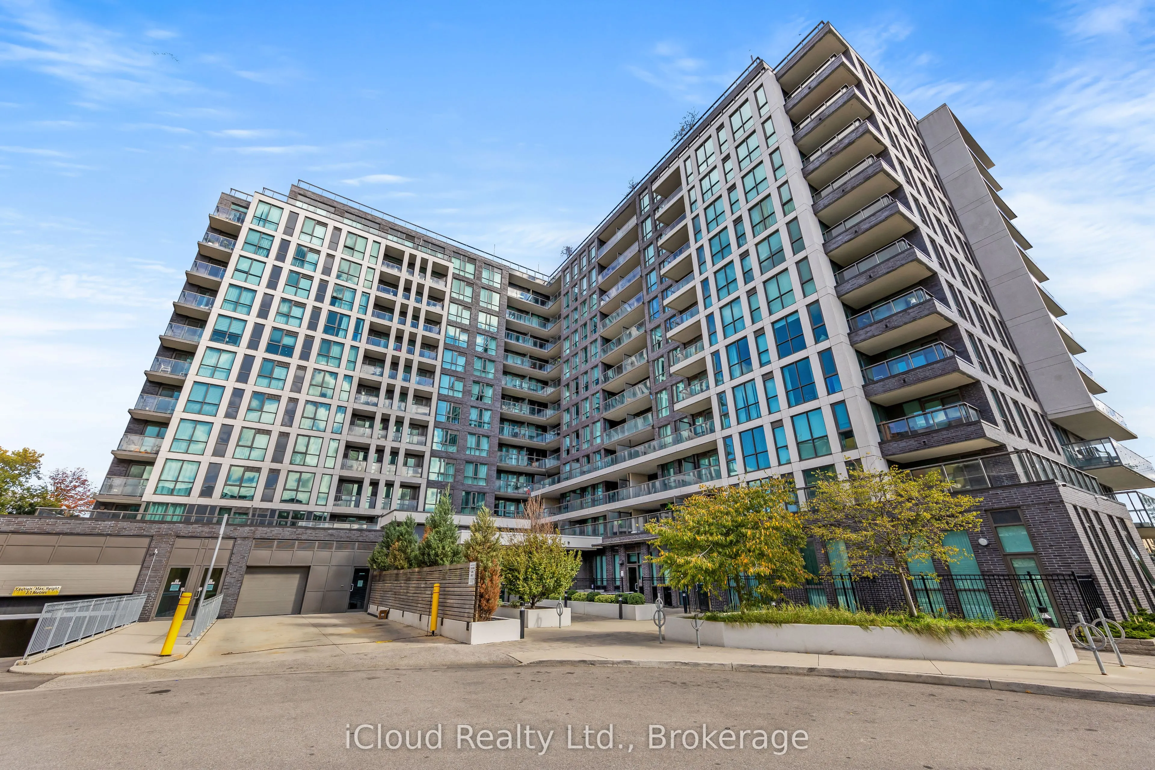 80 Esther Lorrie Drive, #1002