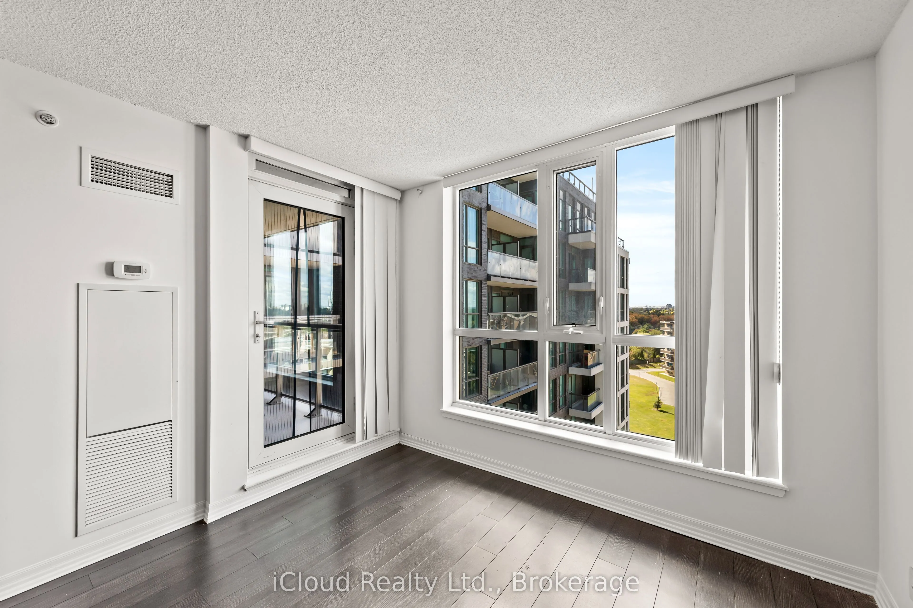 80 Esther Lorrie Drive, #1002