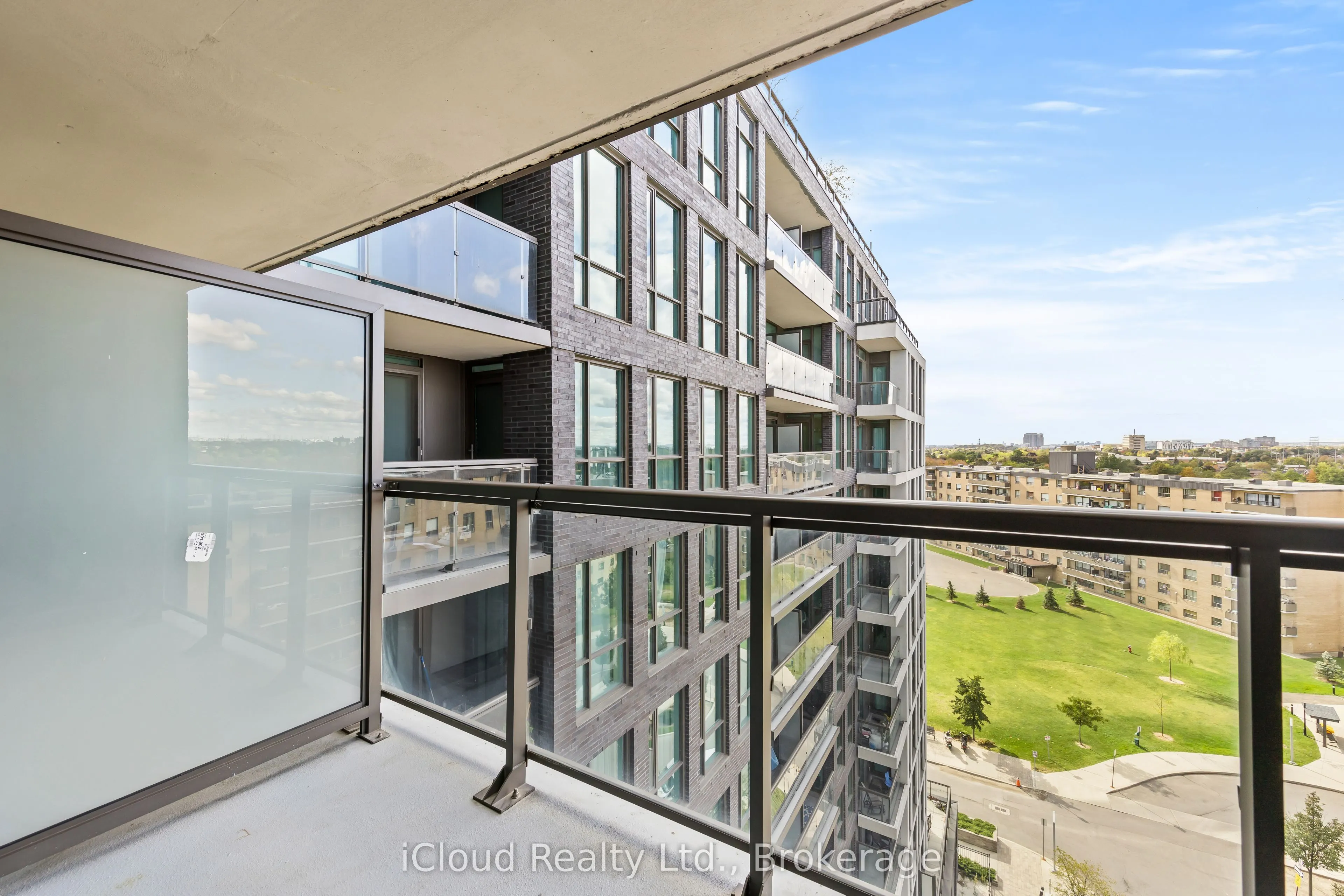 80 Esther Lorrie Drive, #1002