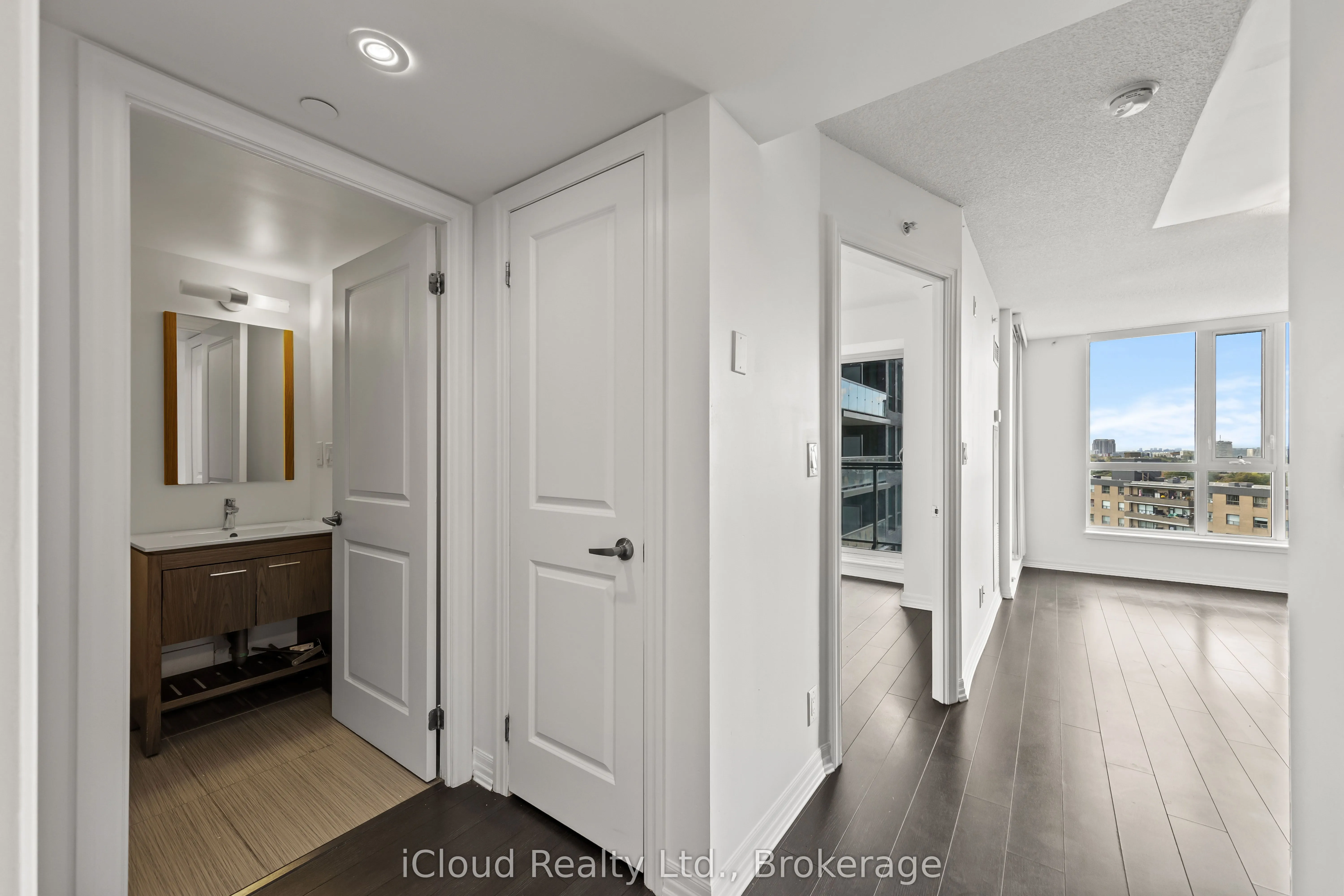 80 Esther Lorrie Drive, #1002