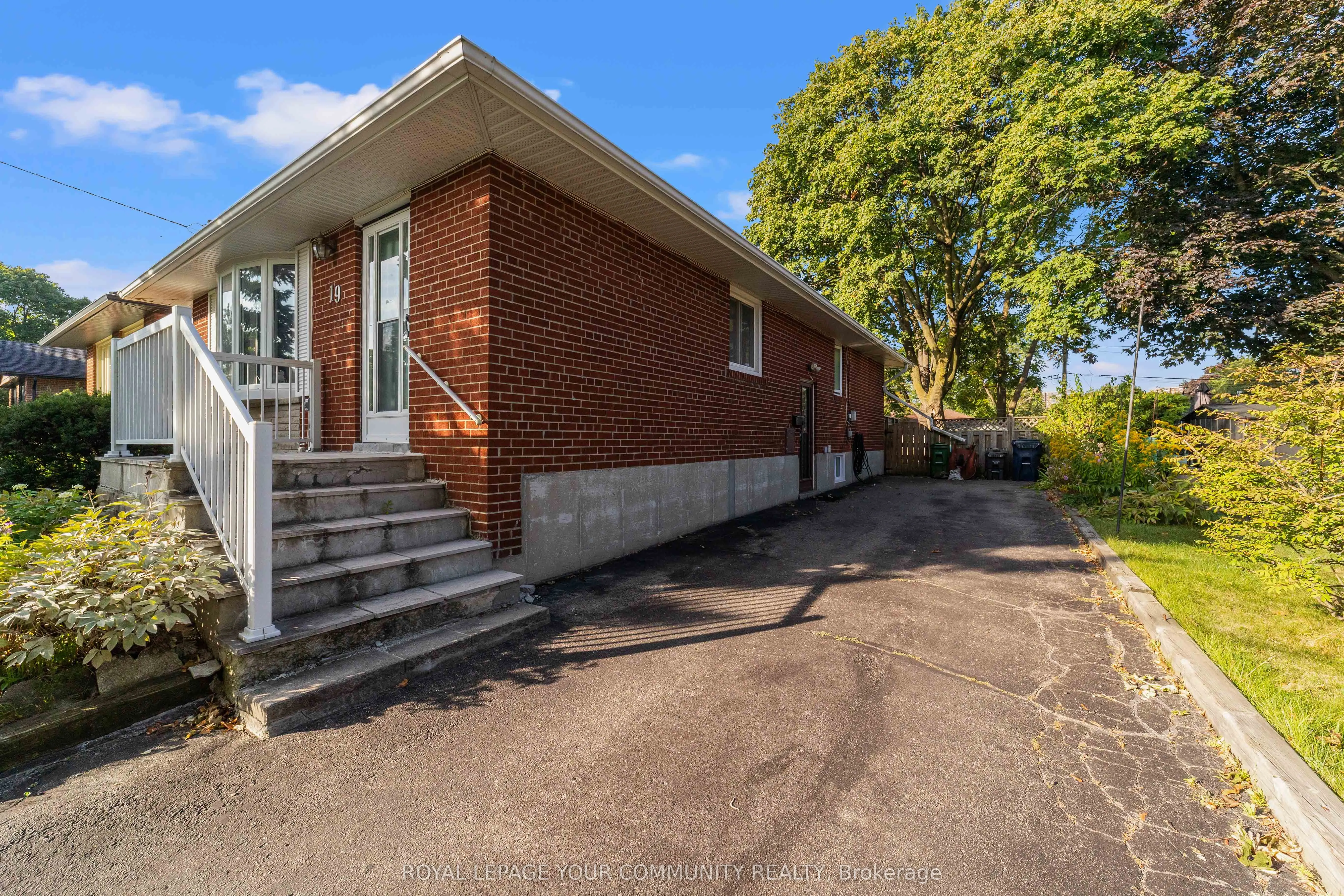 19 Archerhill Drive