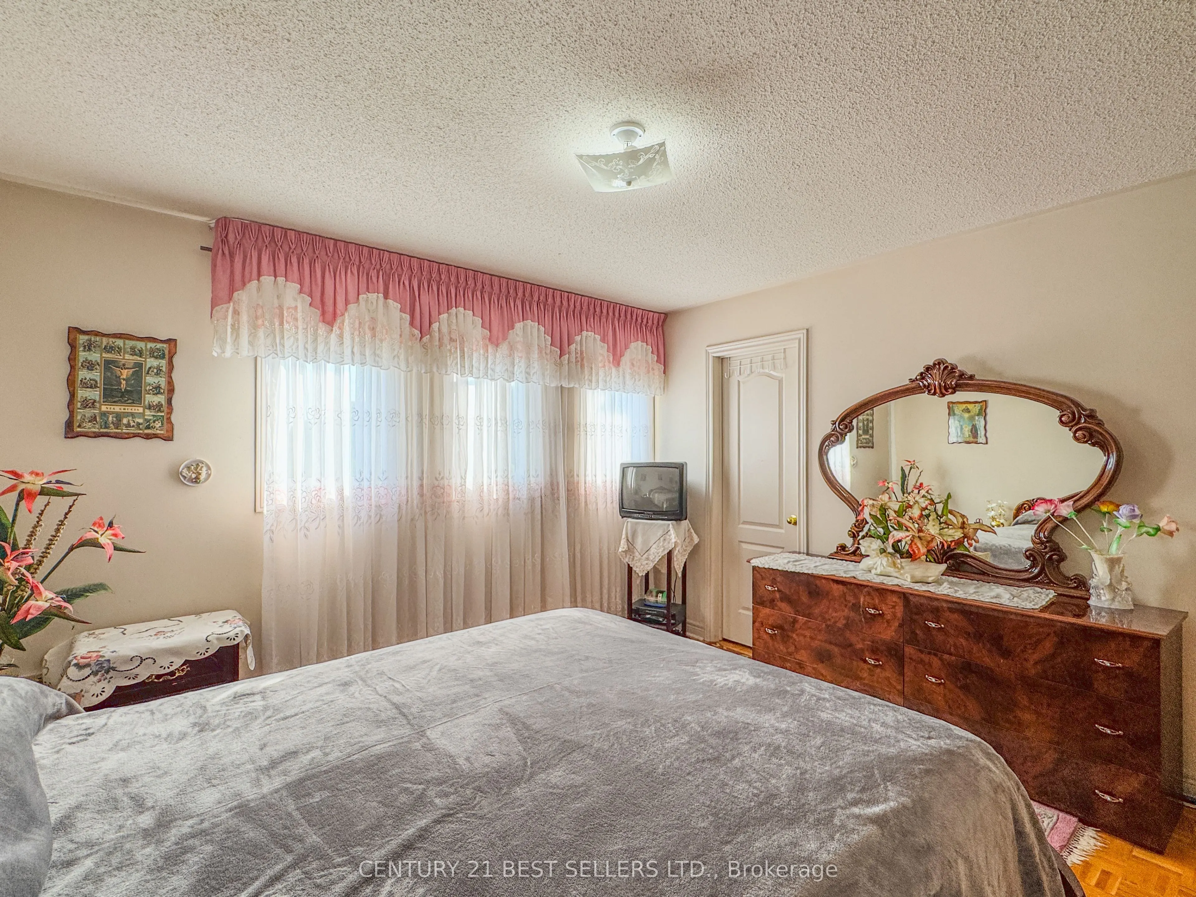 5347 Red Brush Drive