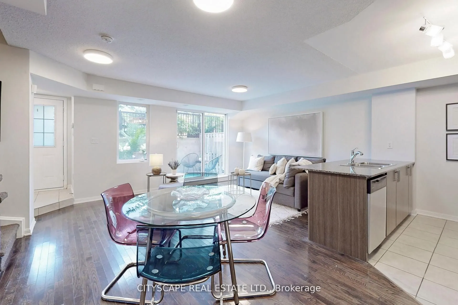 10 Foundry Avenue, #135