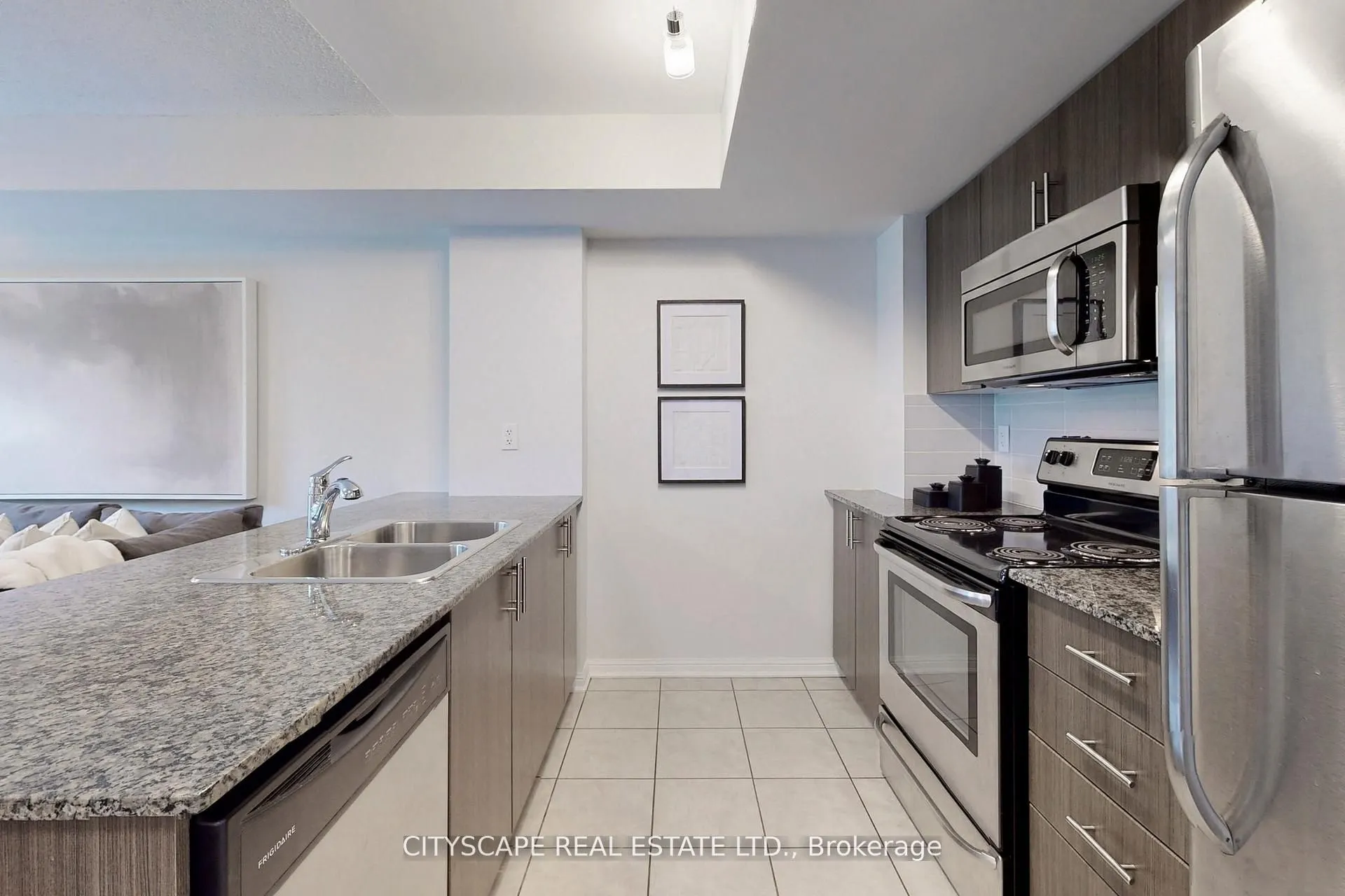10 Foundry Avenue, #135