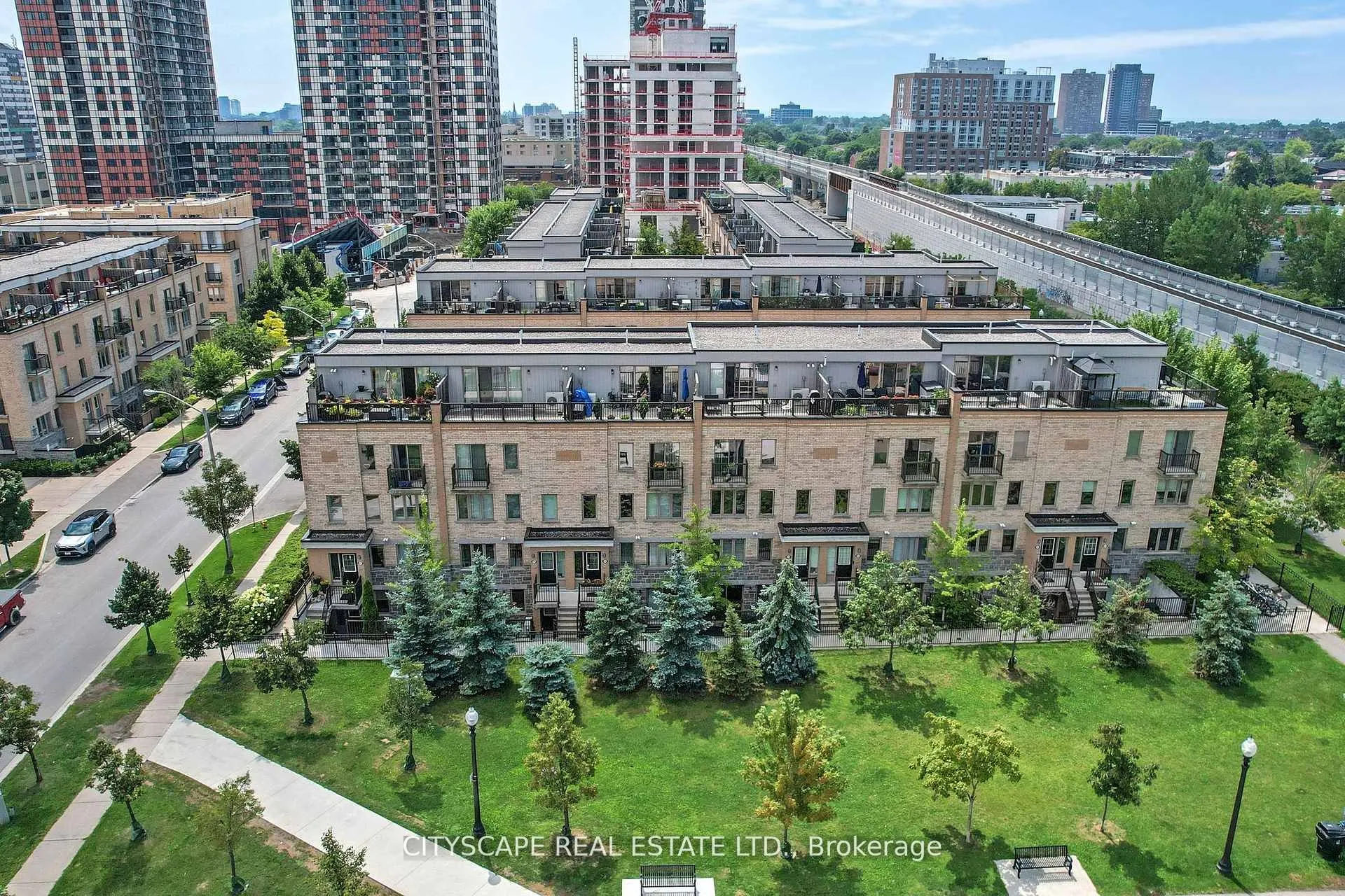 10 Foundry Avenue, #135
