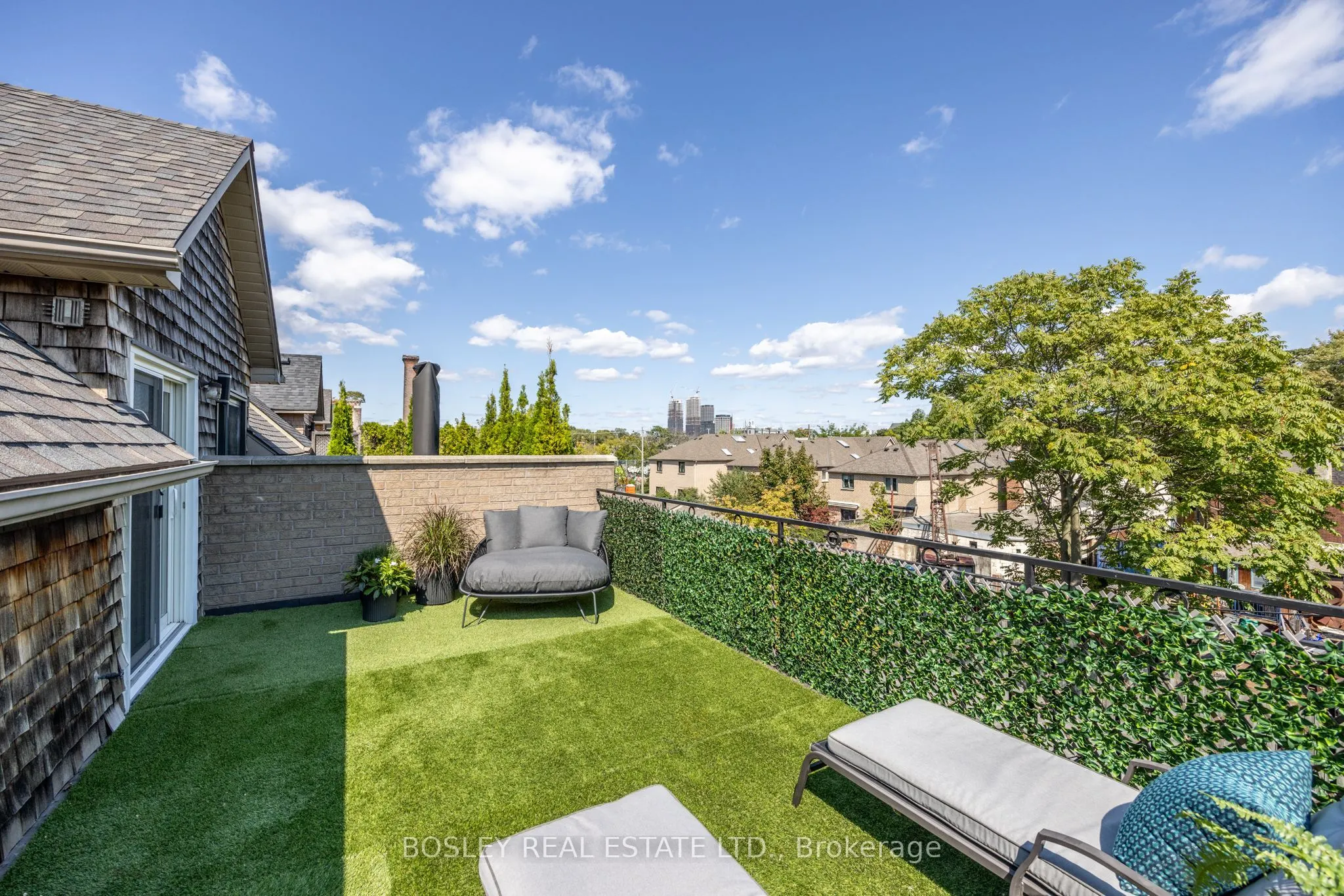 5 Lukow Terrace
