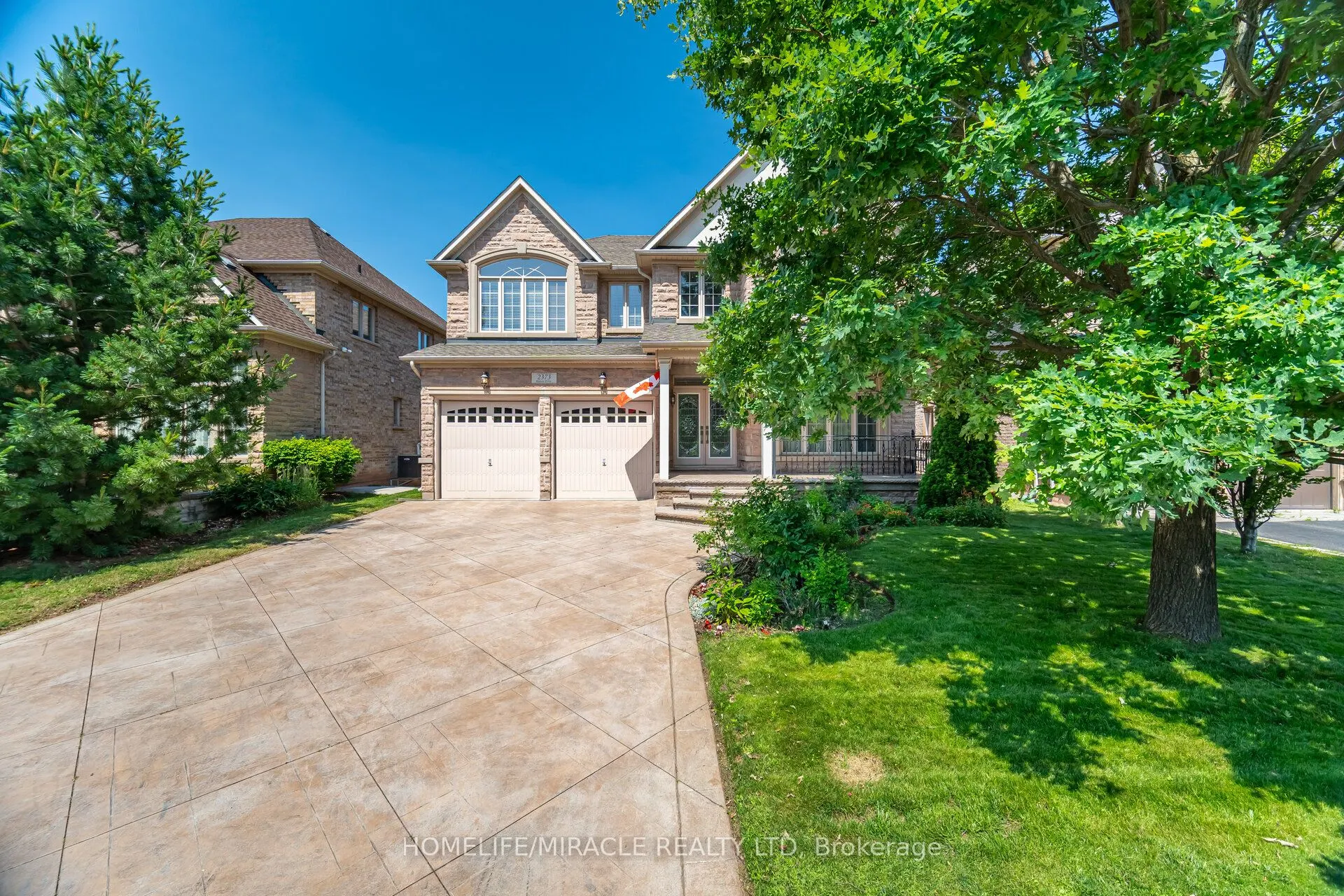 2373 Rideau Drive E