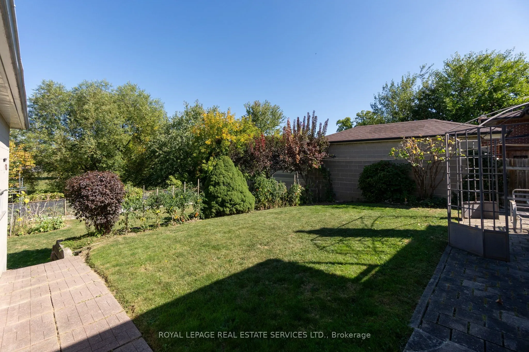 18 Langholm Drive
