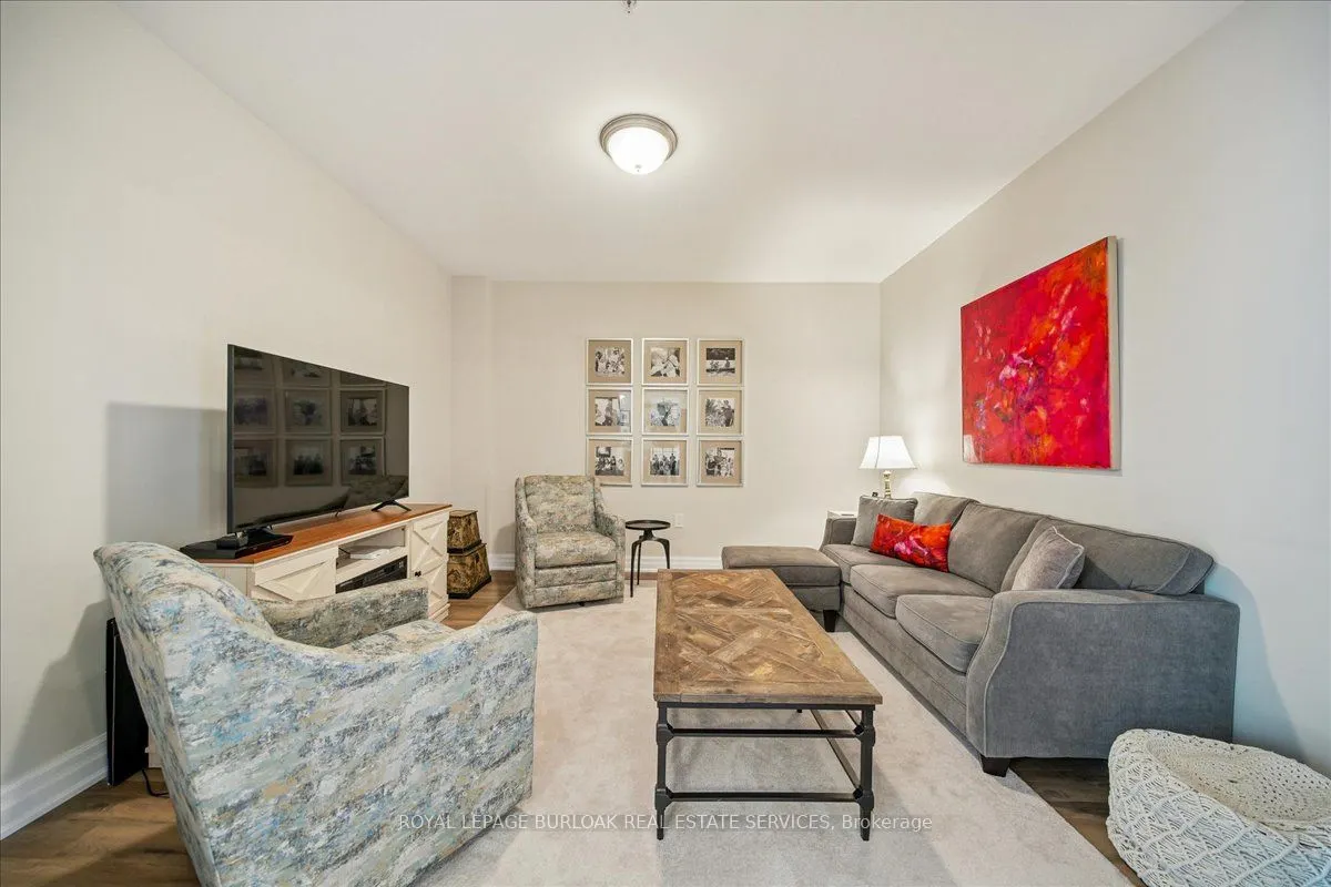 3290 New Street W, #222