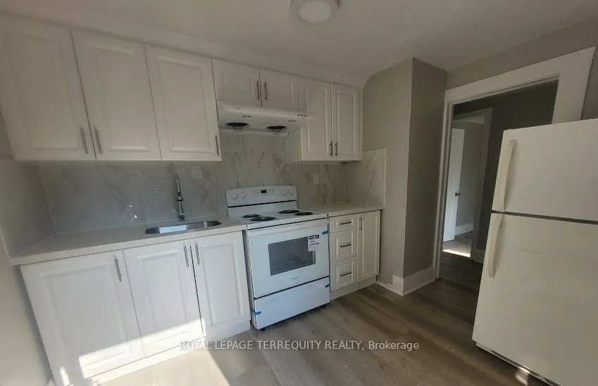 76 Nelson Street W, #2