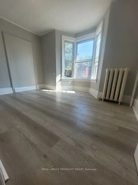 76 Nelson Street W, #2