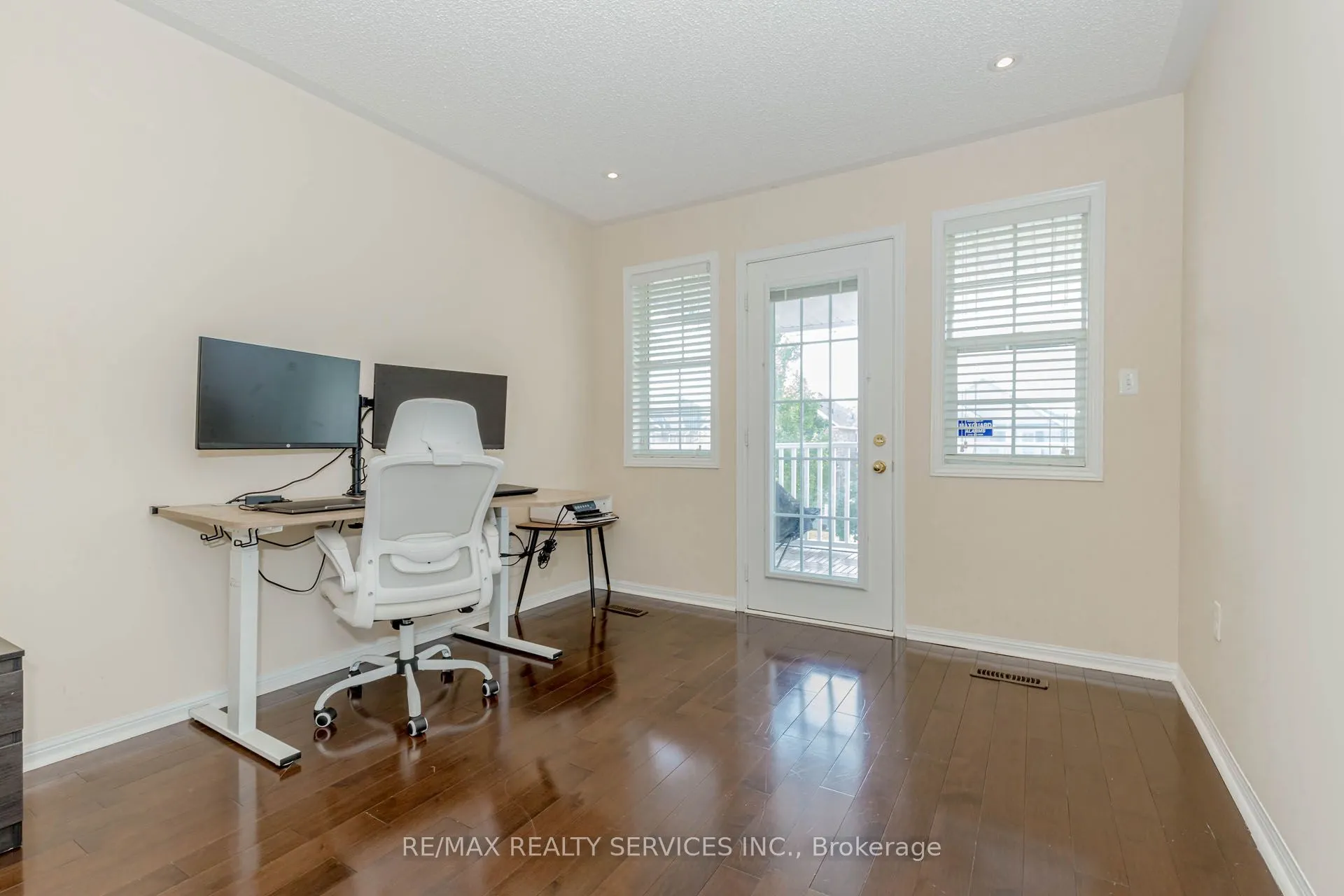 3906 Rosanna Drive