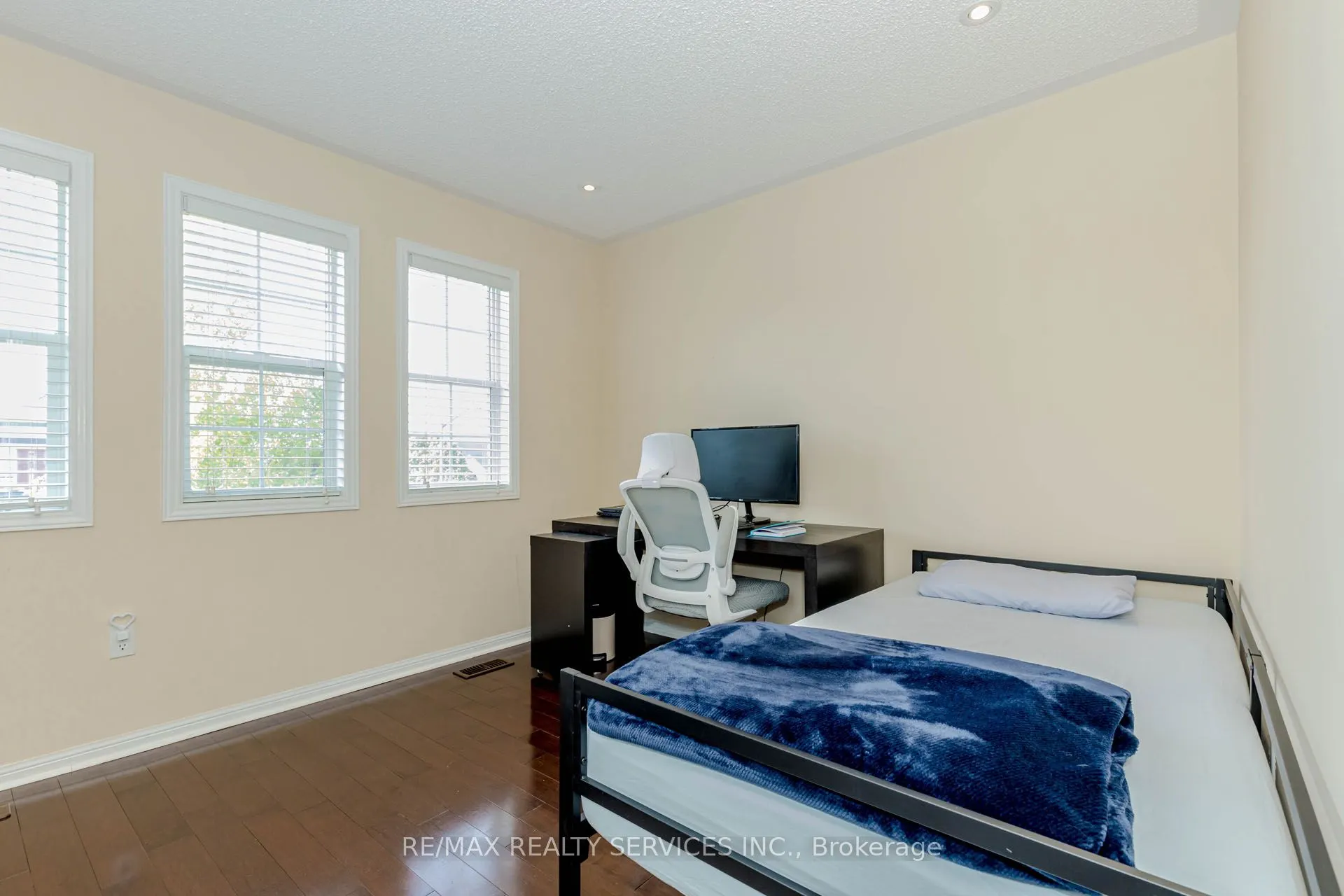 3906 Rosanna Drive