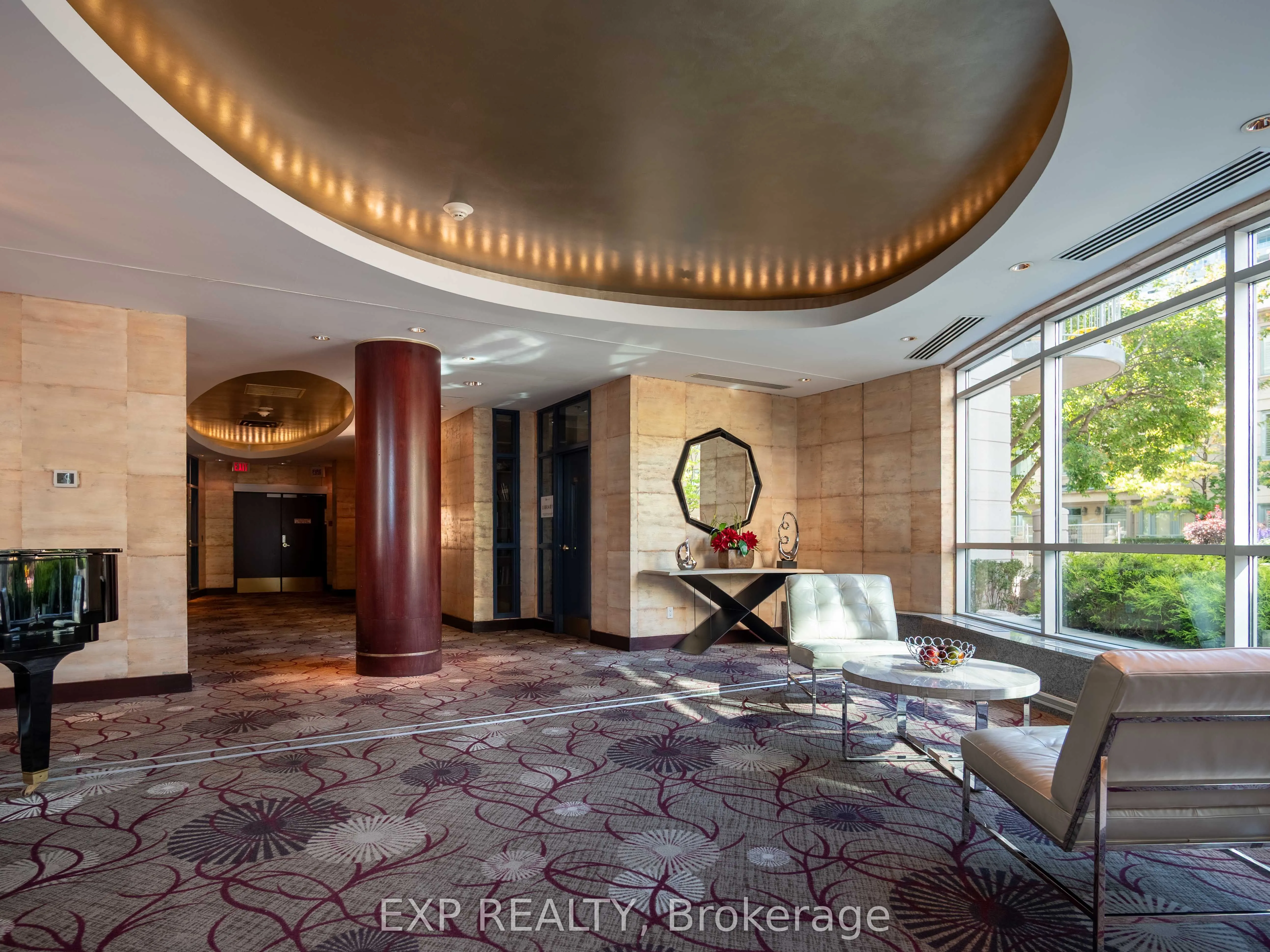 2111 Lakeshore Boulevard W, #501
