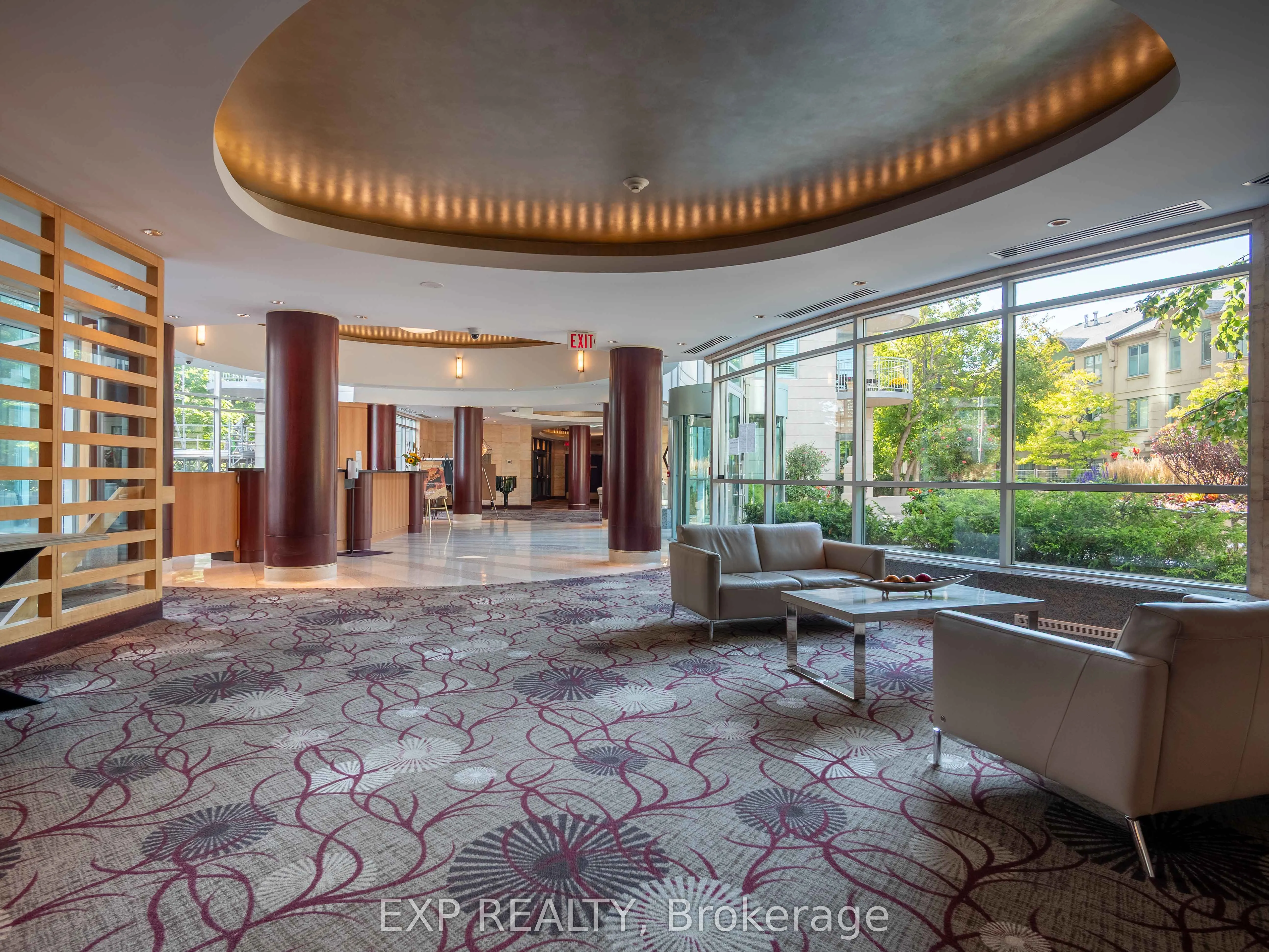 2111 Lakeshore Boulevard W, #501