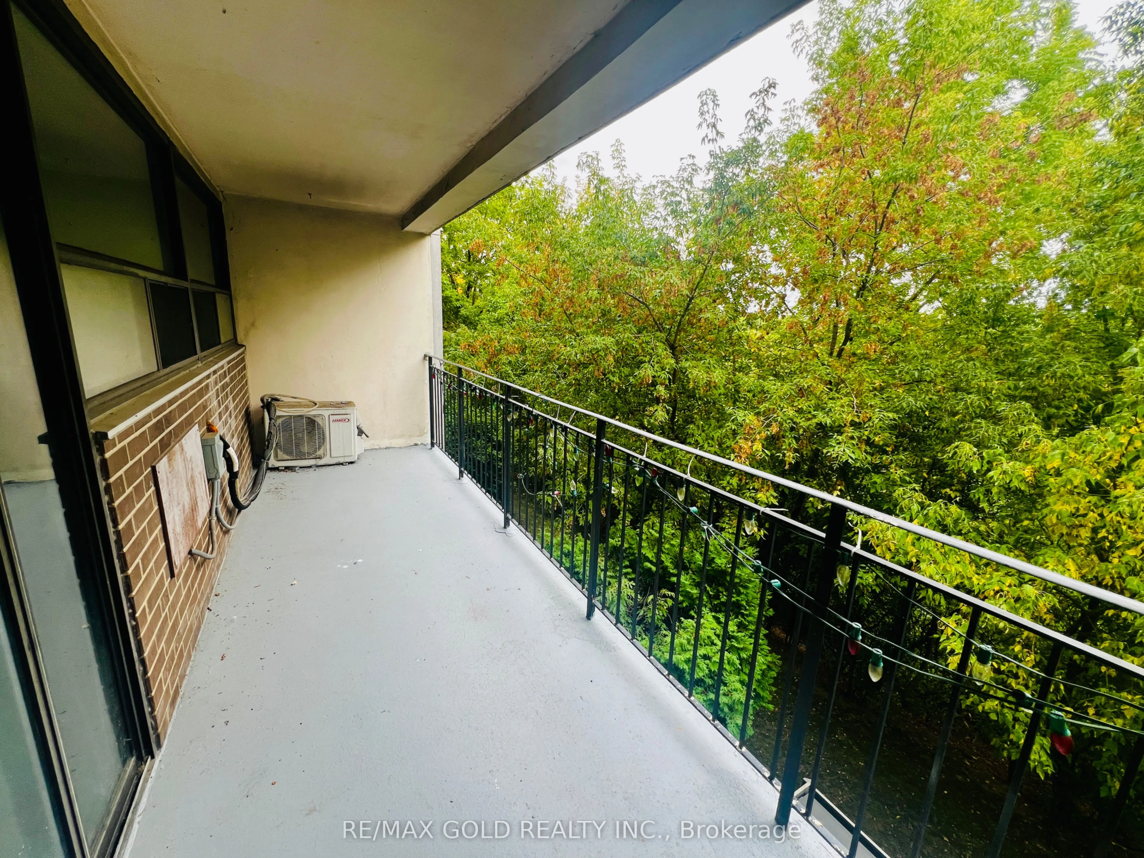 188 Mill Street S, #213