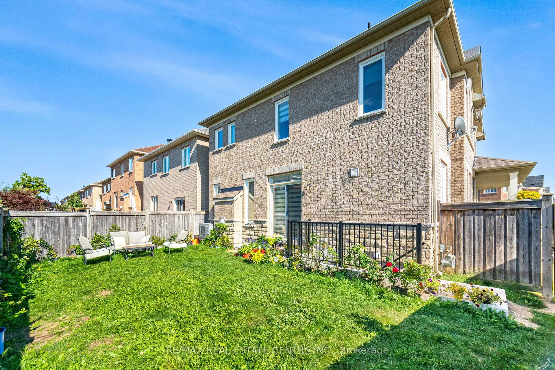 351 Greenless Circle, #Lower