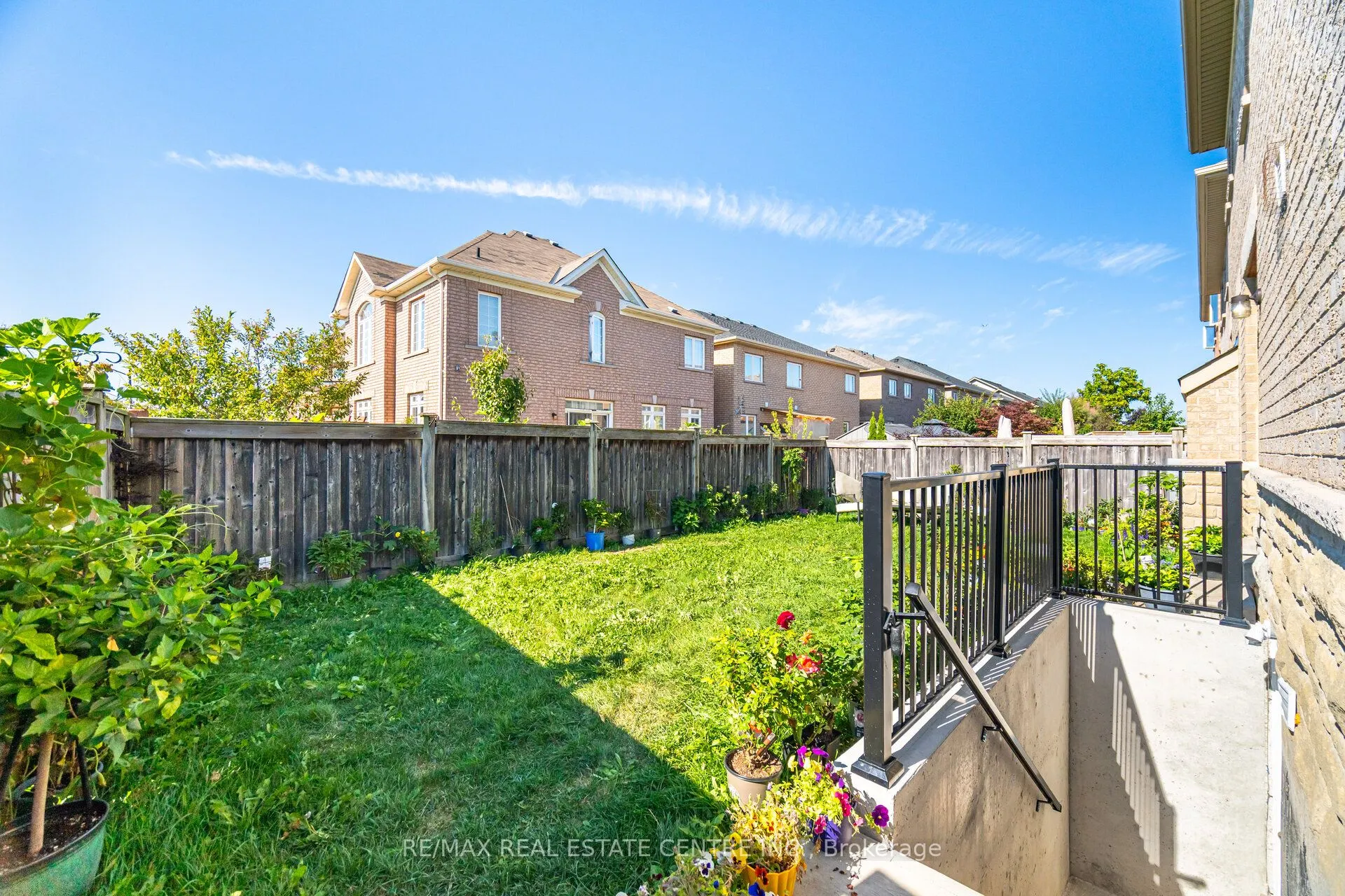 351 Greenless Circle, #Lower