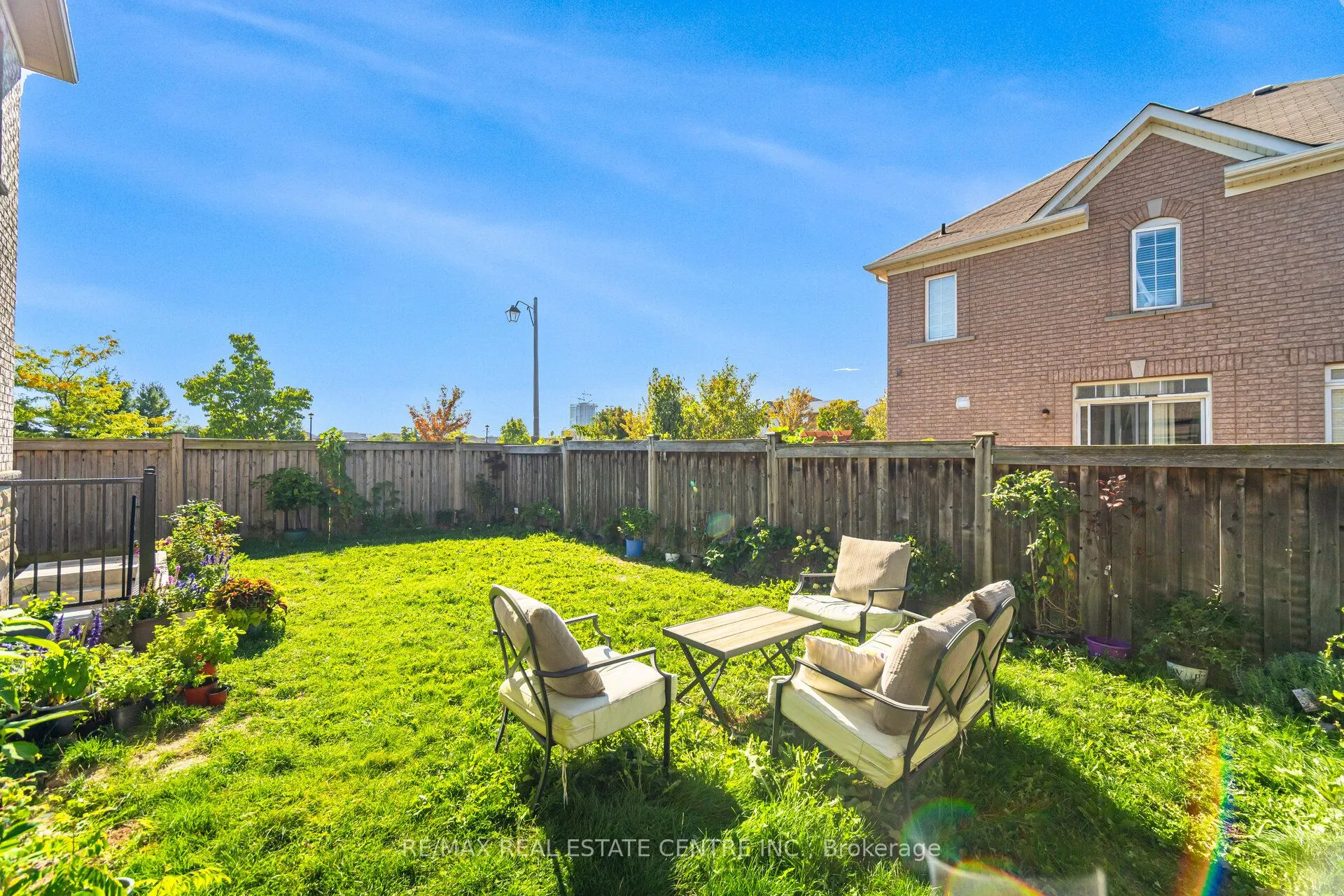 351 Greenless Circle, #Lower