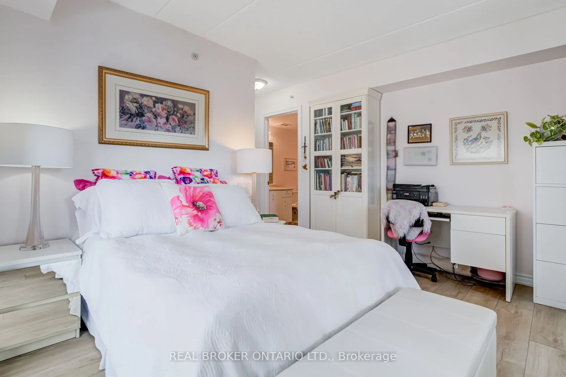 1460 Bishops Gate, #313