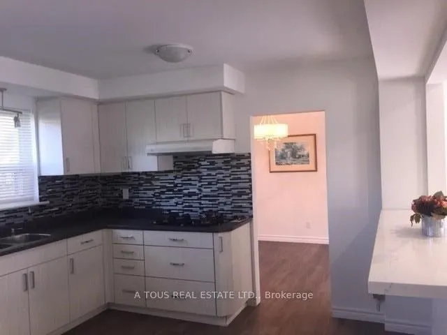 76 Centre Street S