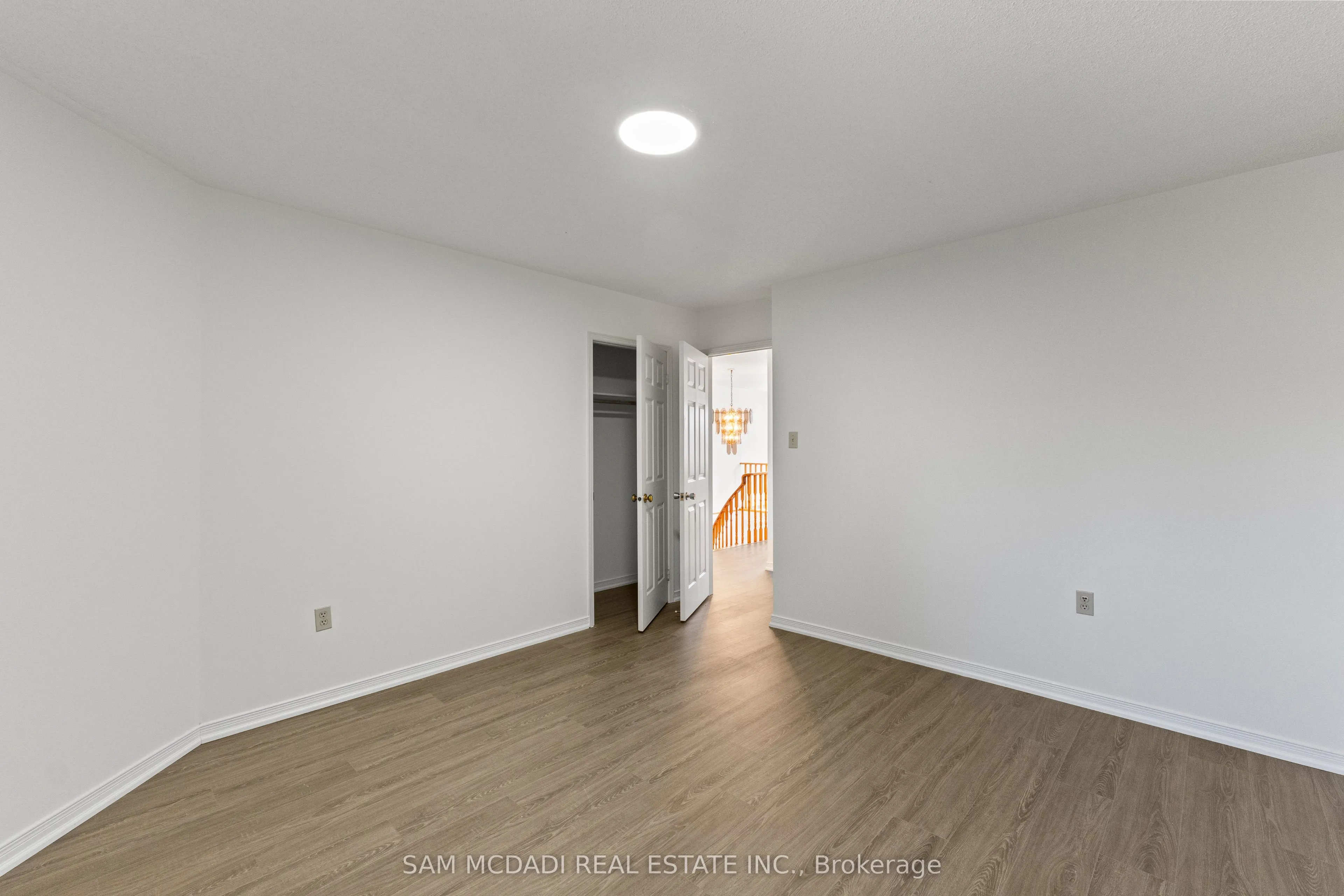 459 Glenashton Drive