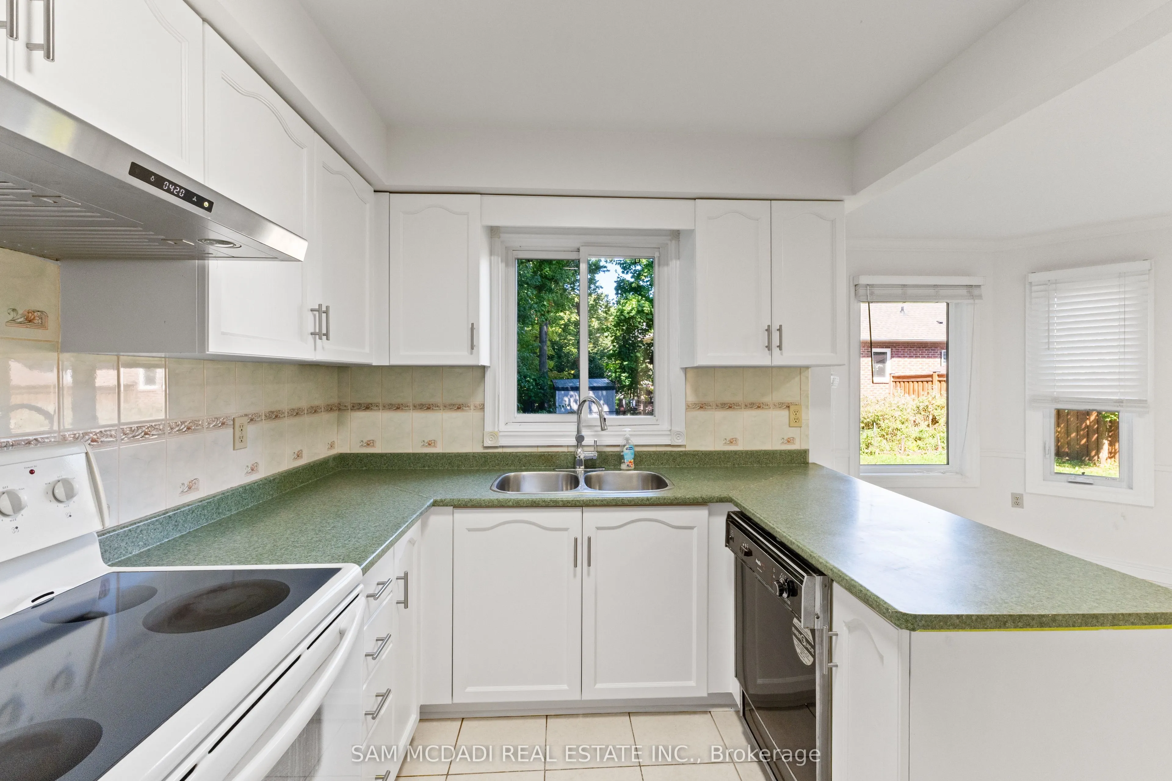 459 Glenashton Drive