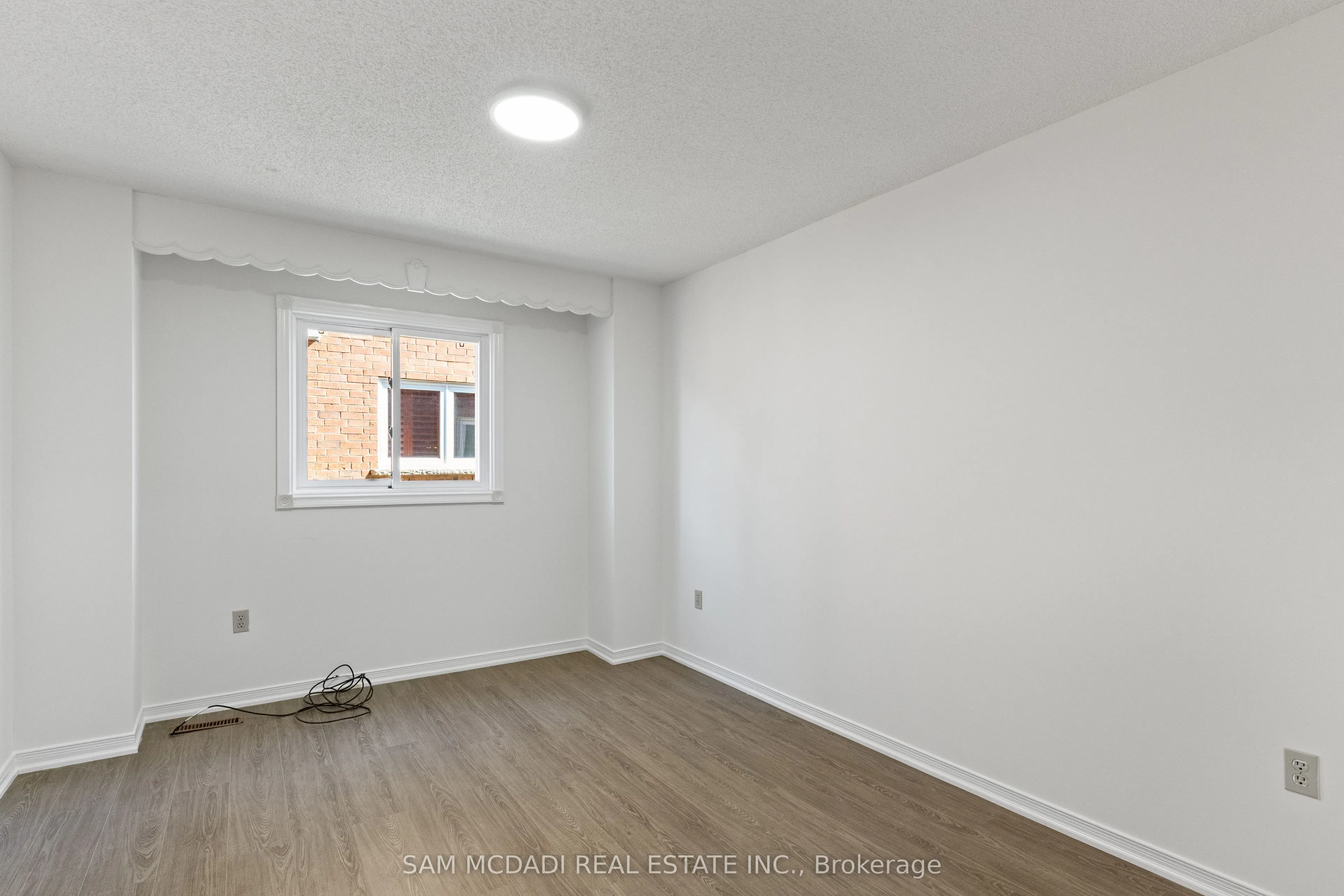 459 Glenashton Drive