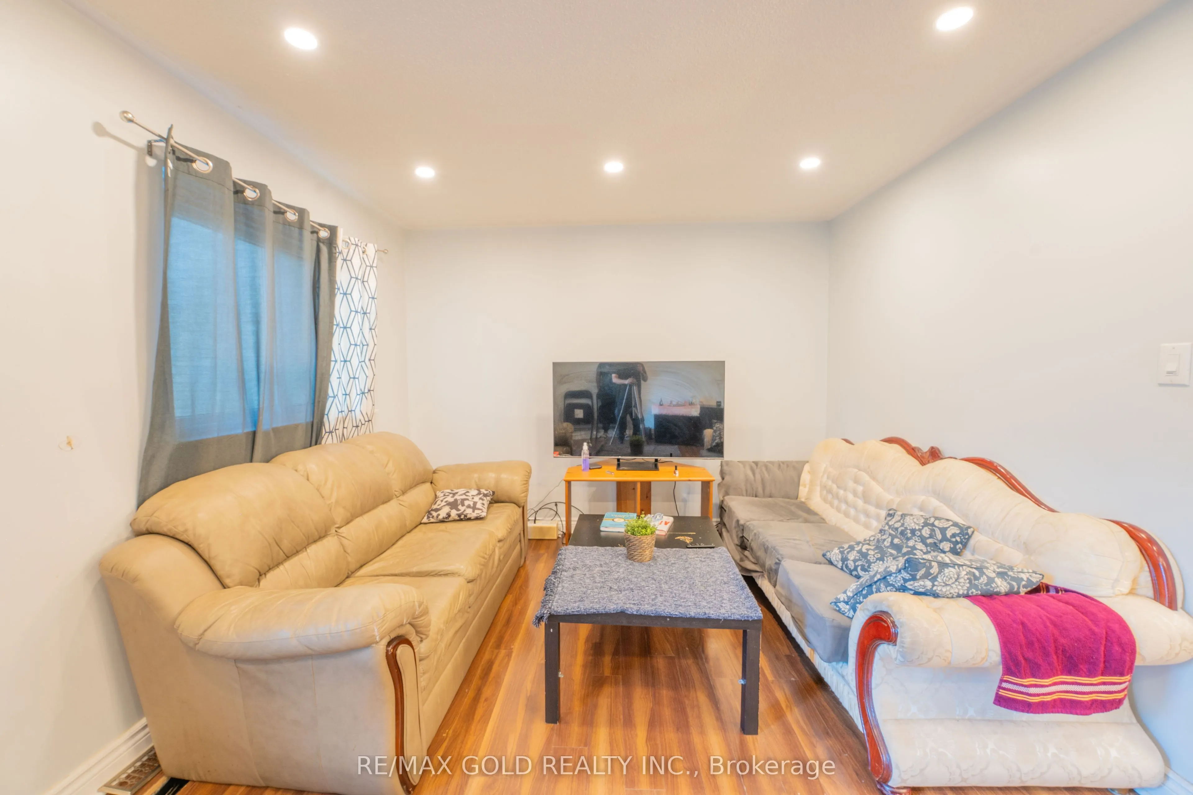 900 Central Park Drive, #107