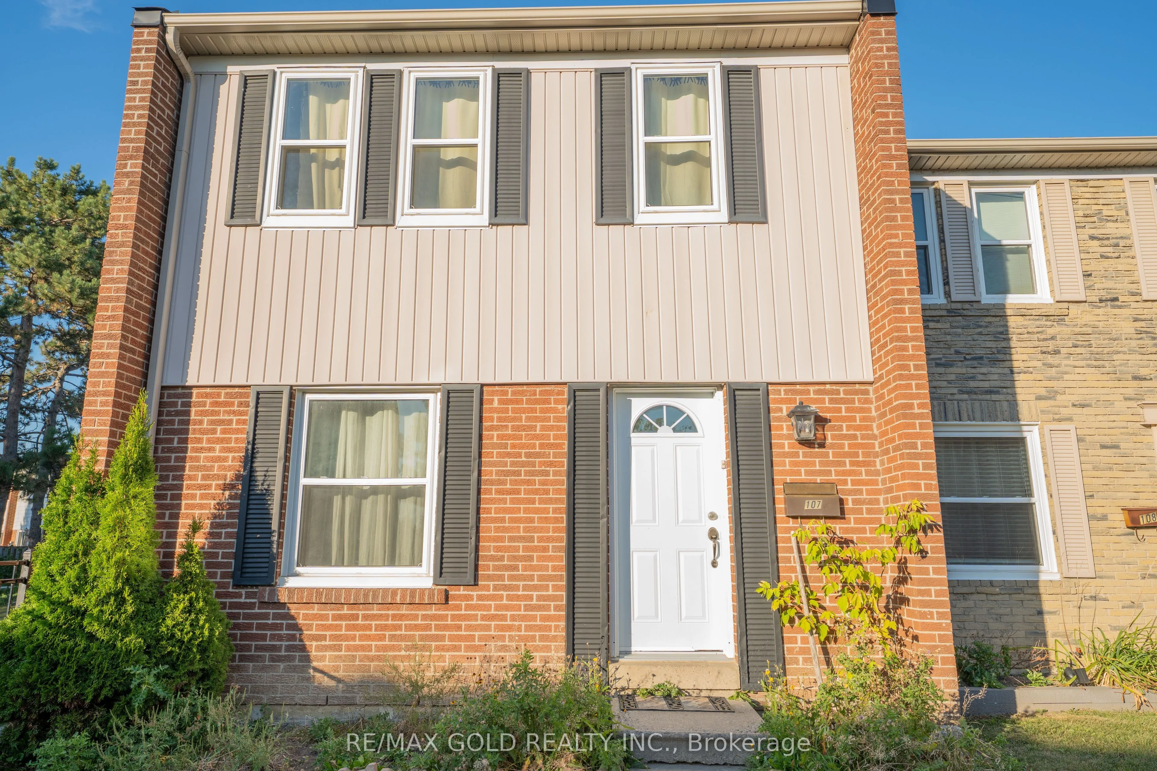 900 Central Park Drive, #107