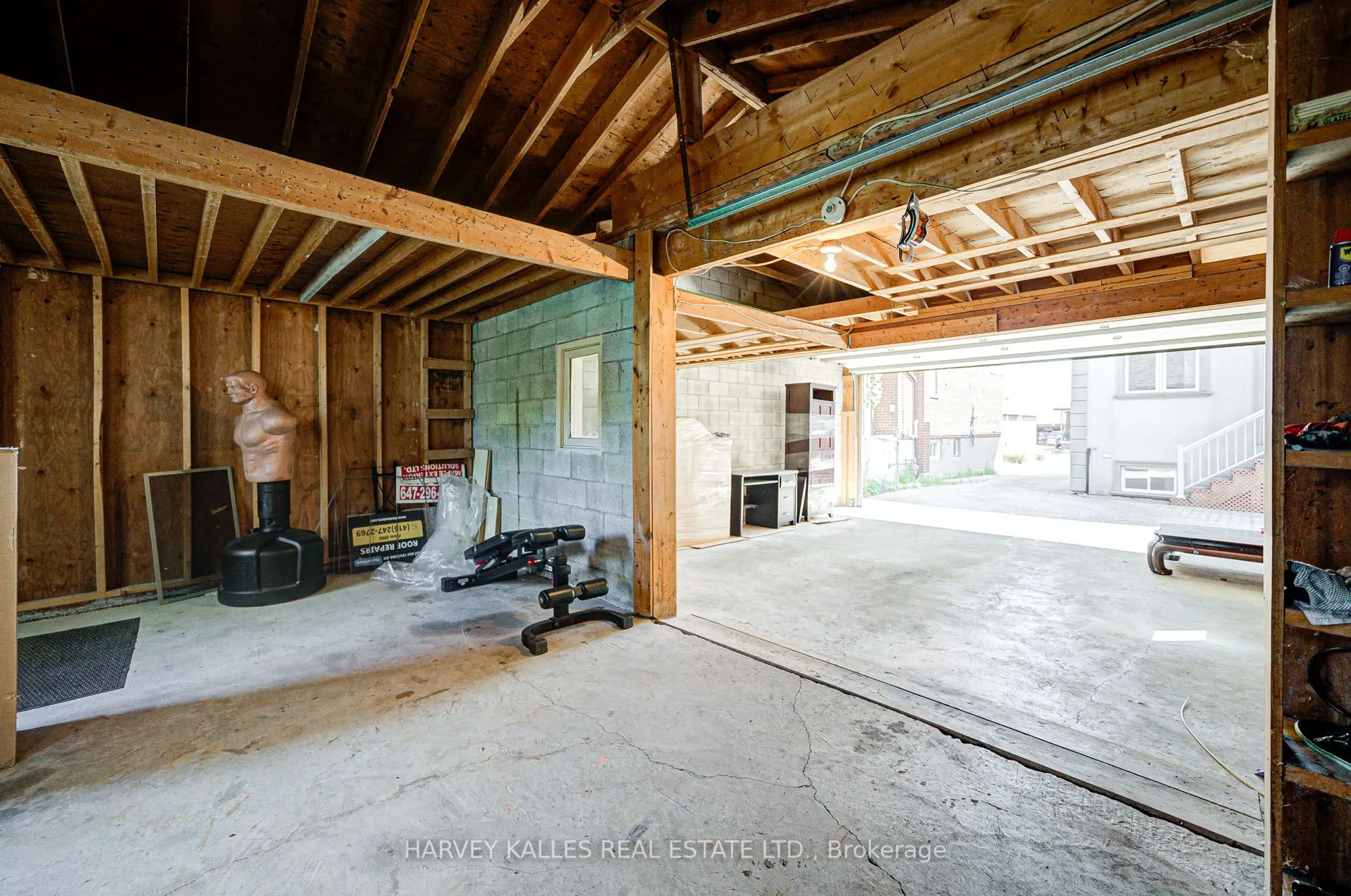 1006 Briar Hill Avenue