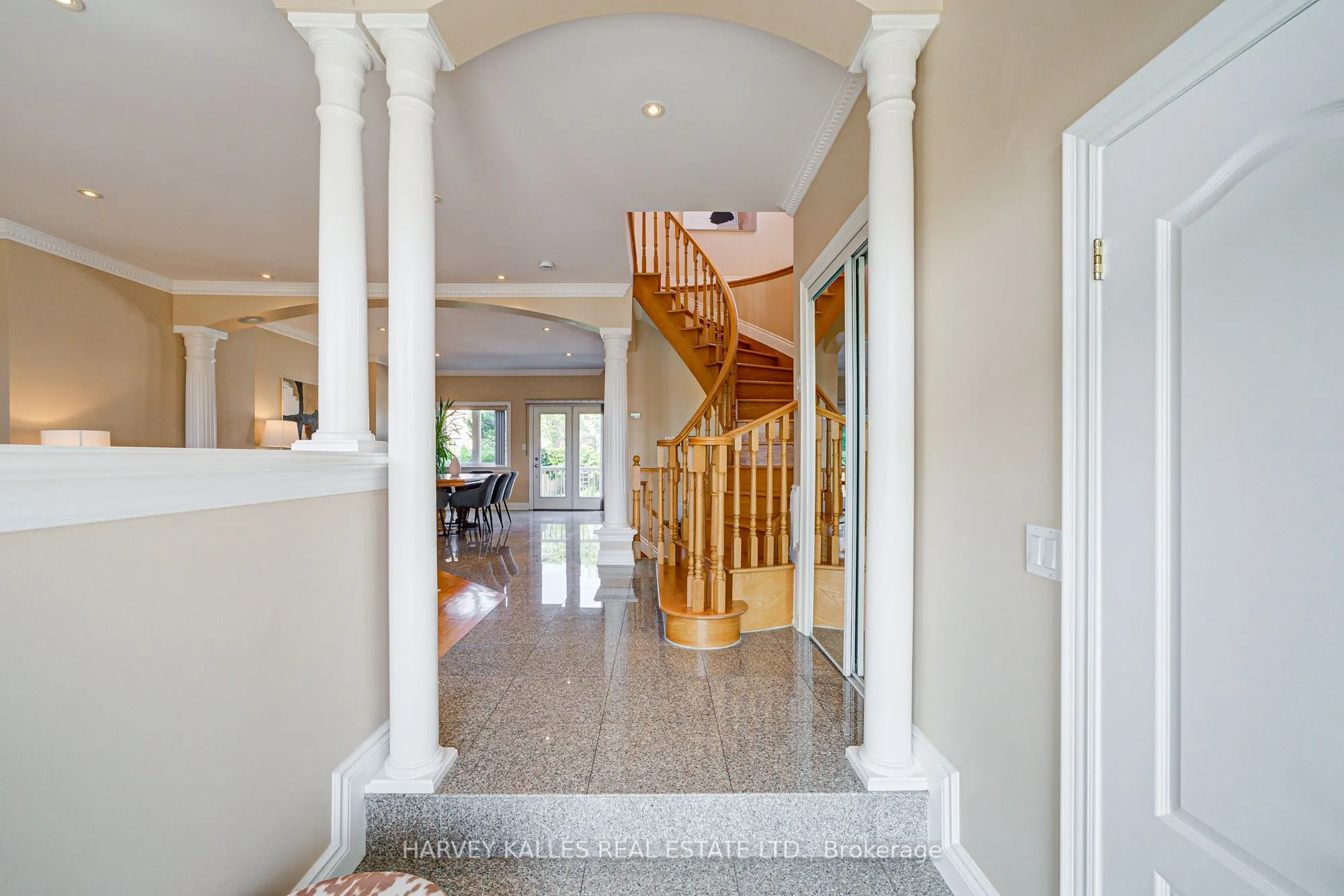 1006 Briar Hill Avenue
