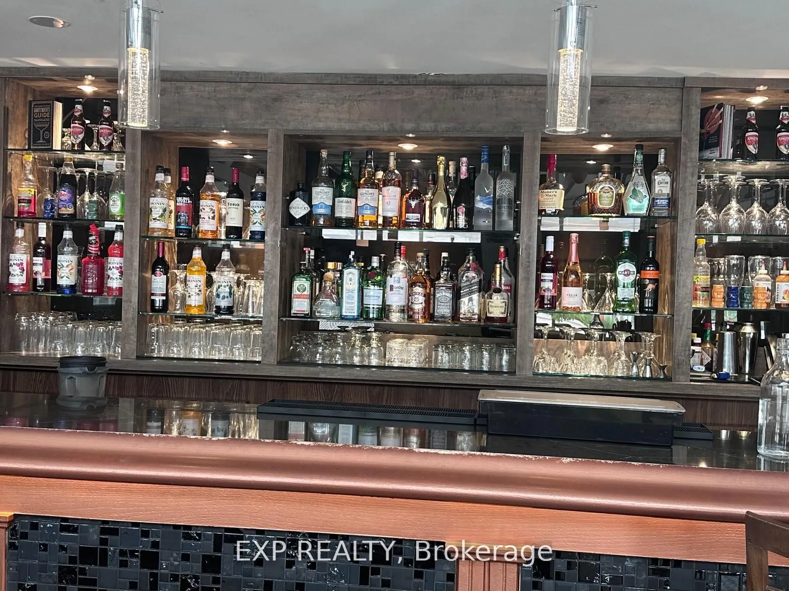 148 Queen Street E