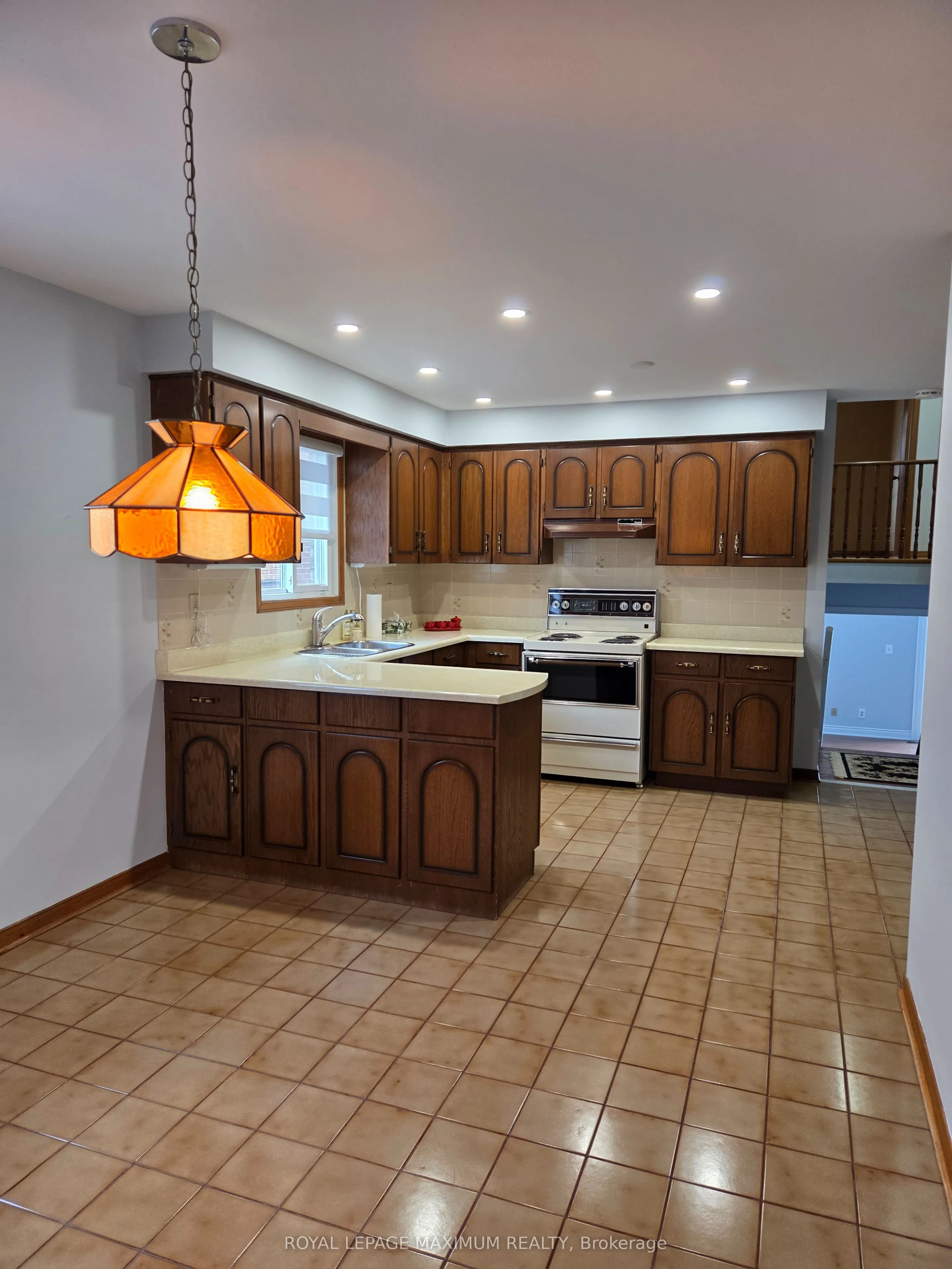 44 Flagstick Court