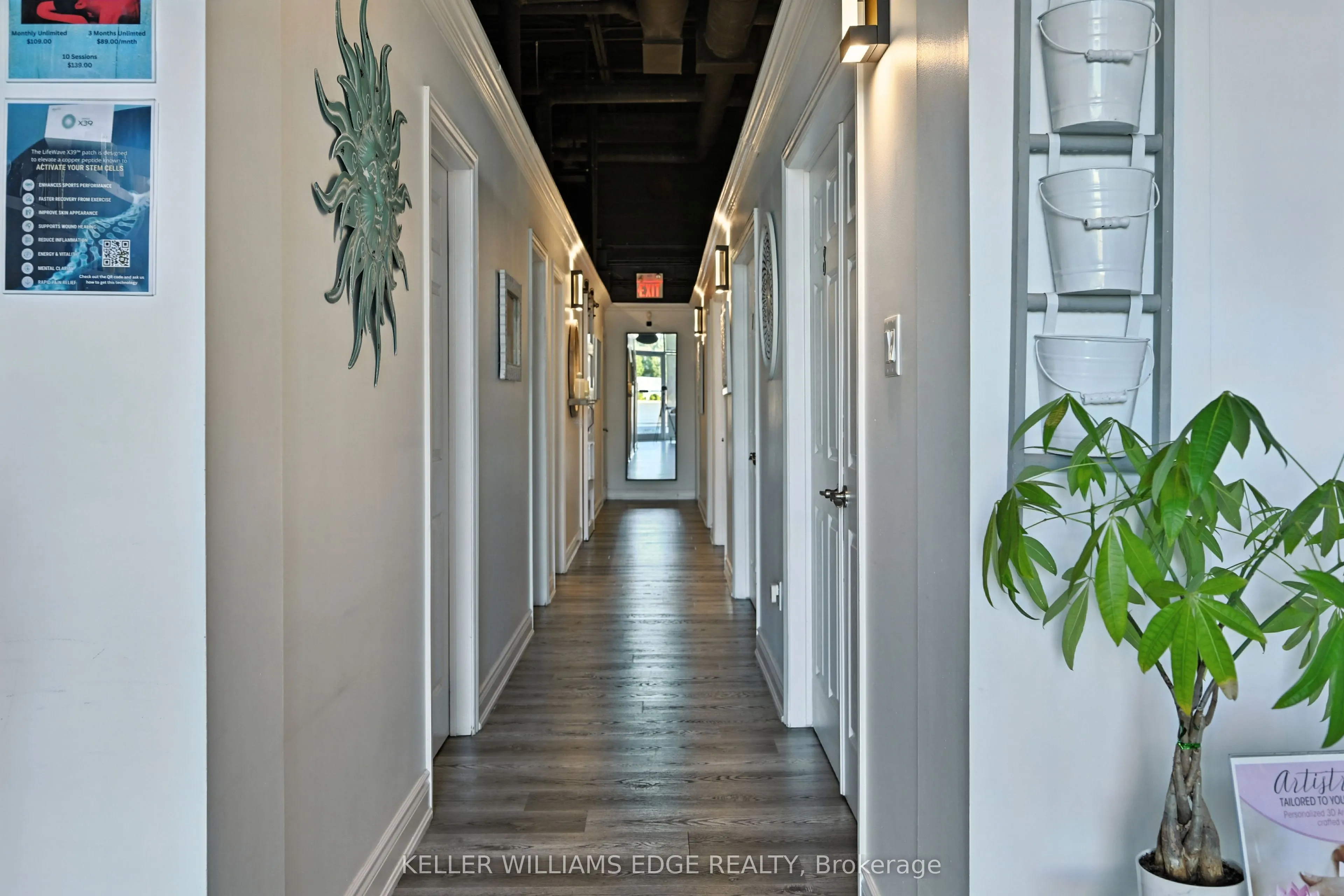 478 Dundas Street W, #16