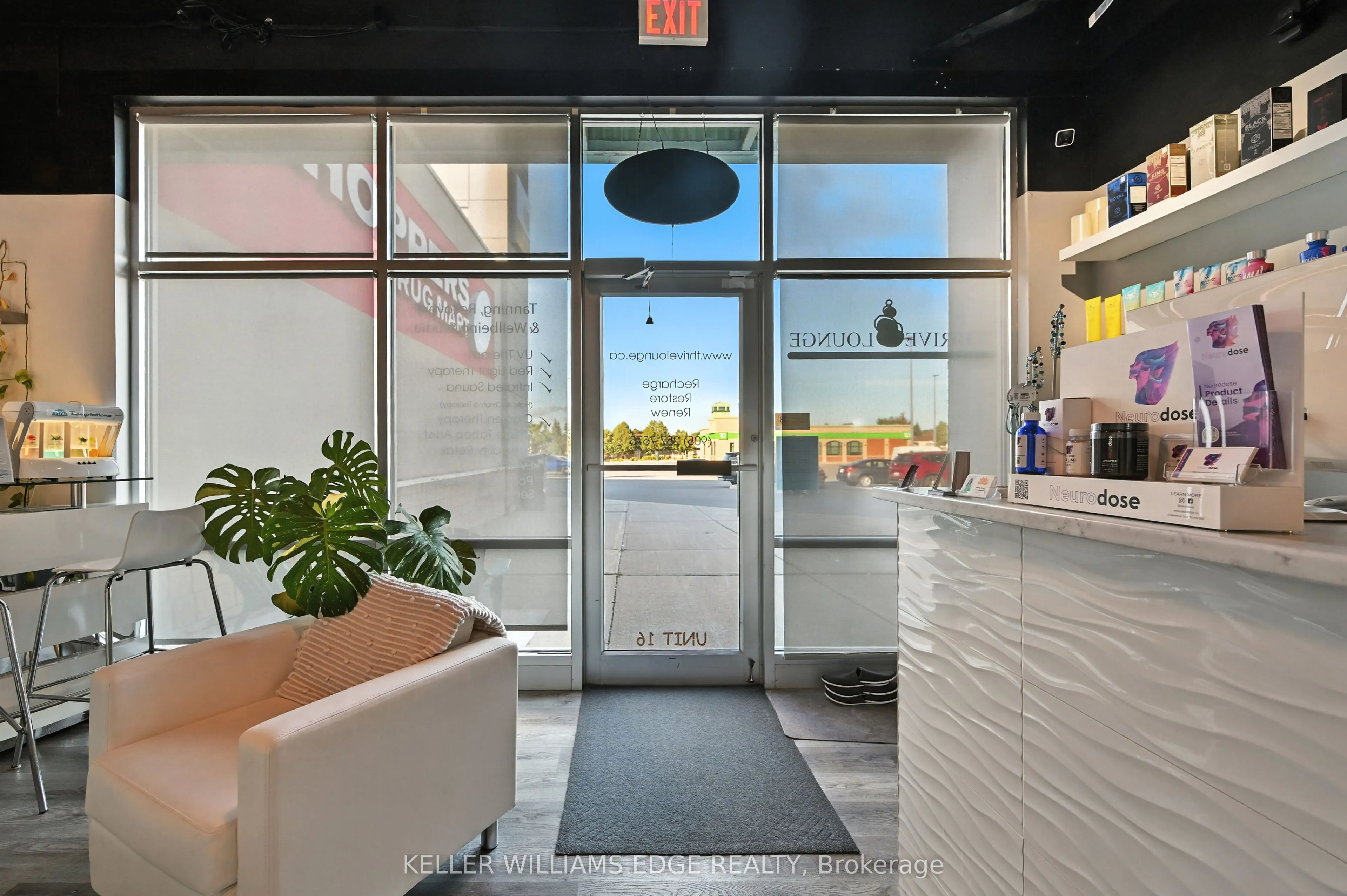 478 Dundas Street W, #16