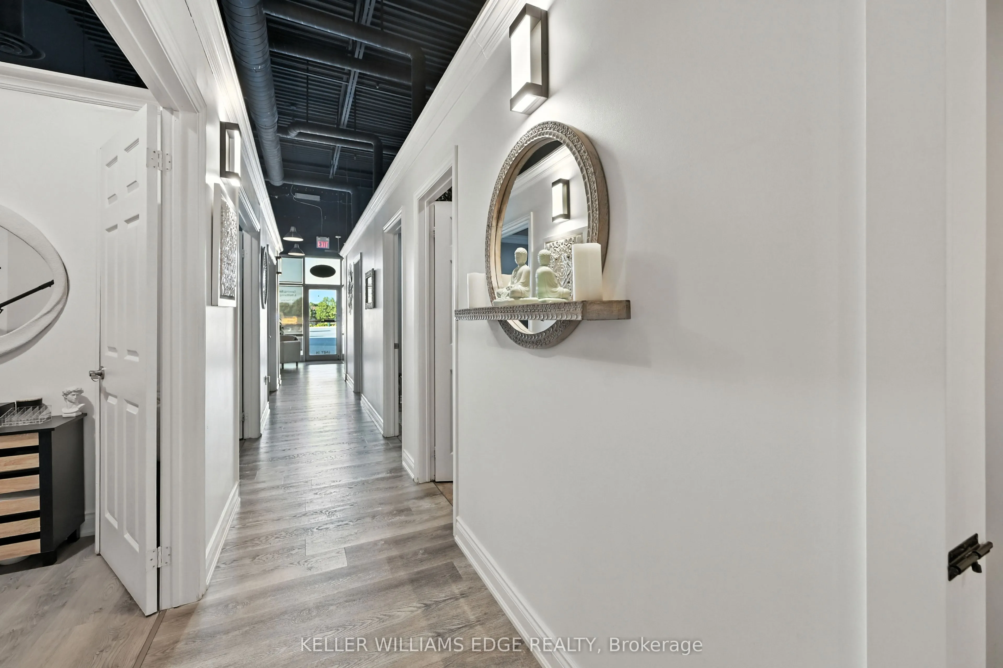 478 Dundas Street W, #16