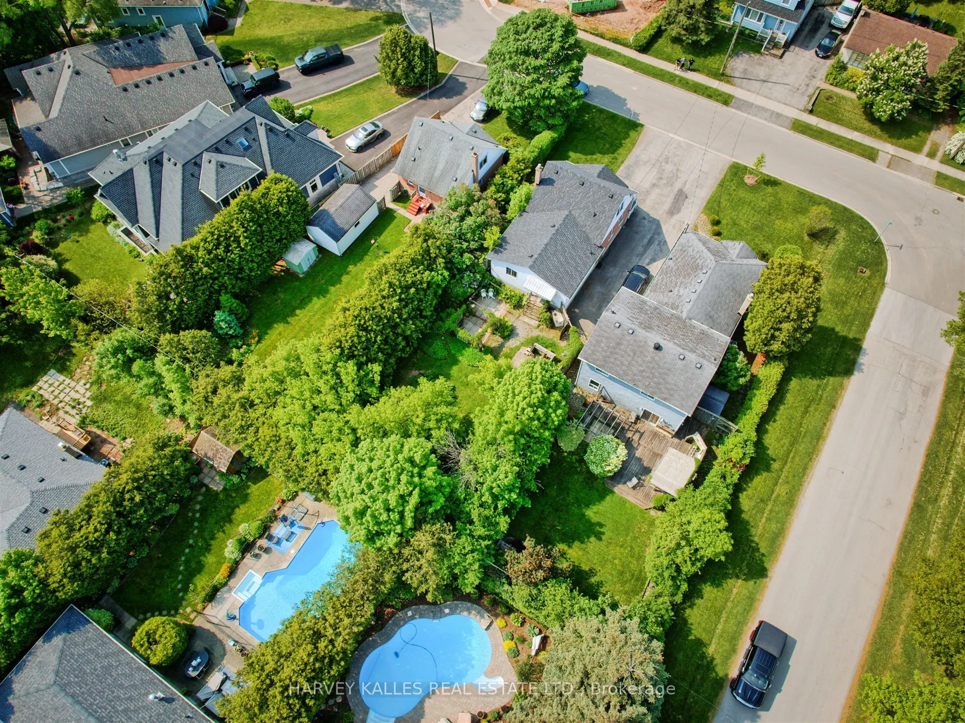 247 Jennings Crescent